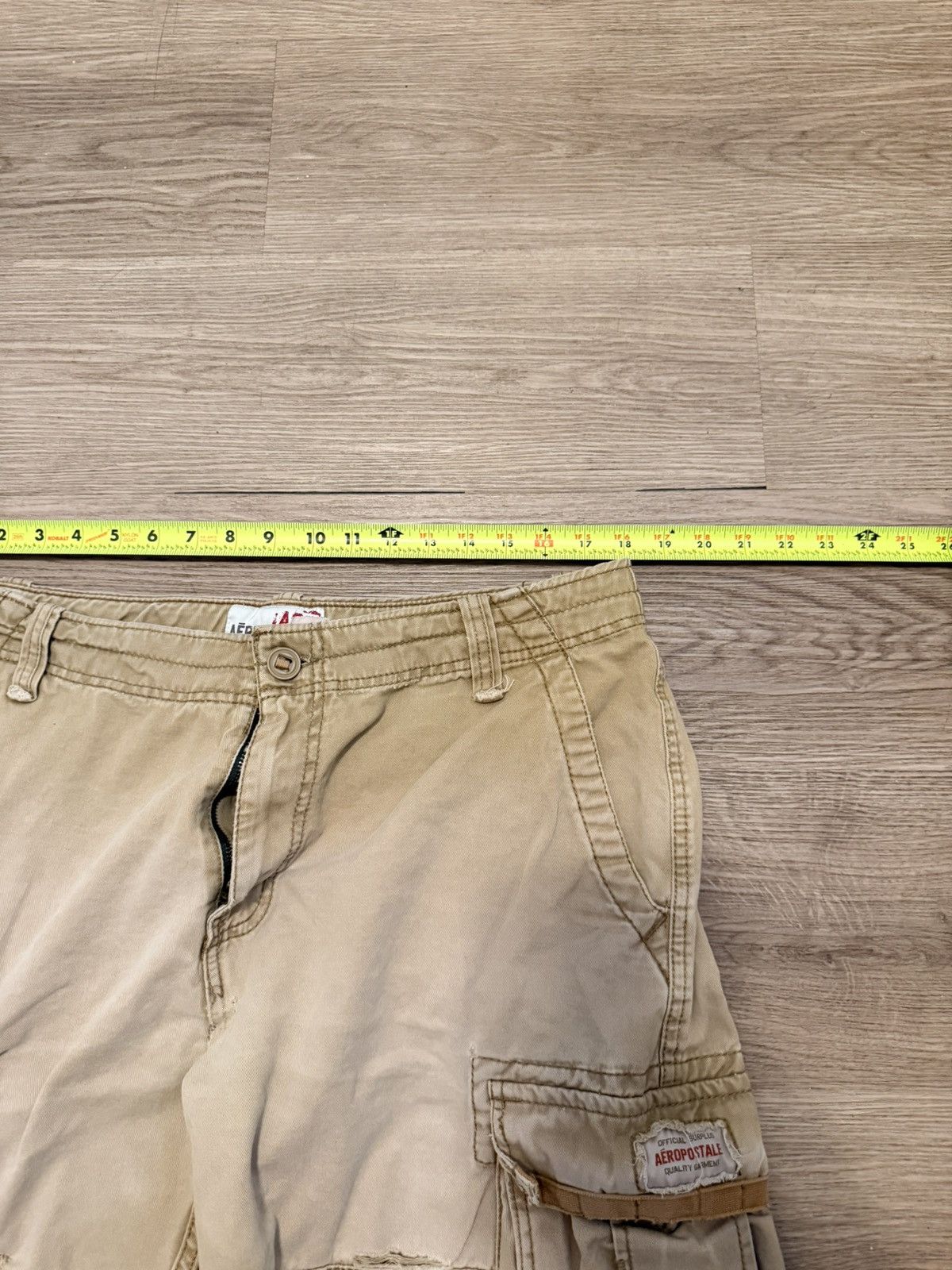 Aeropostale Y2K khaki Aeropostale cargo shorts Size US 36 / EU 52 - 8 Thumbnail