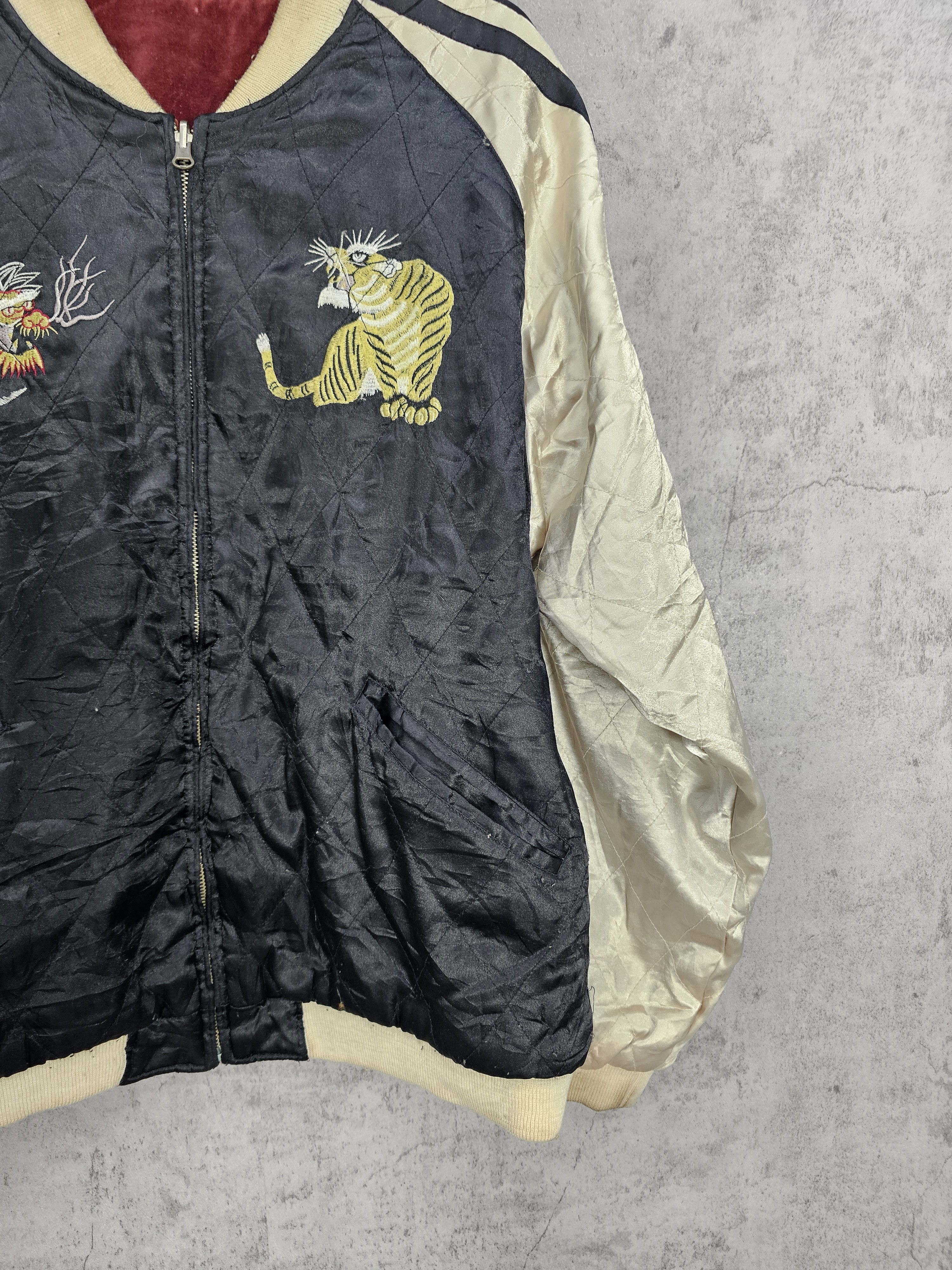 Vintage SUKAJAN Dragon Reversible Velvet Embroider Jacket J0064 Size US L / EU 52-54 / 3 - 7 Thumbnail
