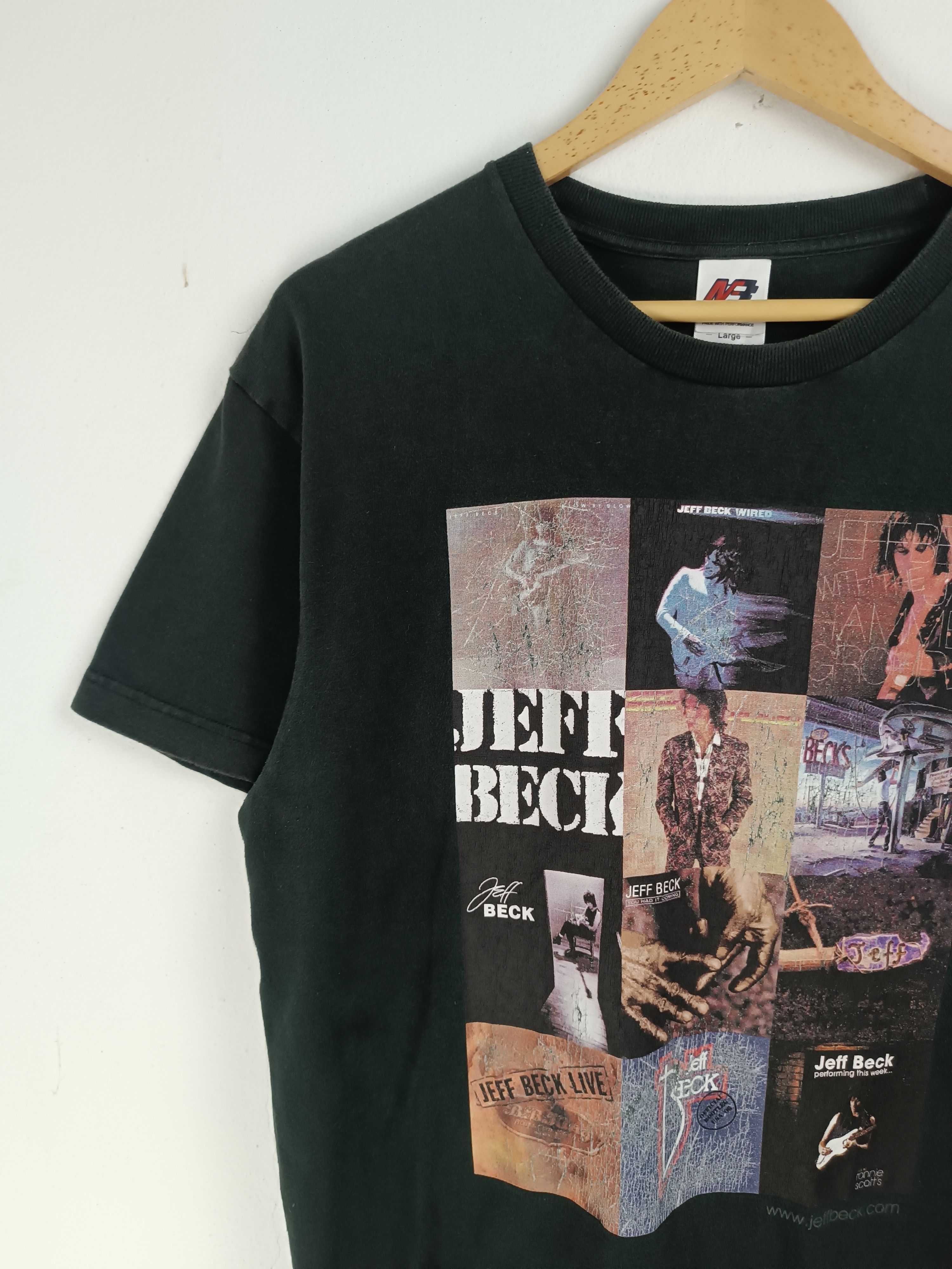 Band Tees VINTAGE '08 JEFF BECK ALBUM COLLECTION FADED TEE YARDBIRDS Size US L / EU 52-54 / 3 - 5 Thumbnail