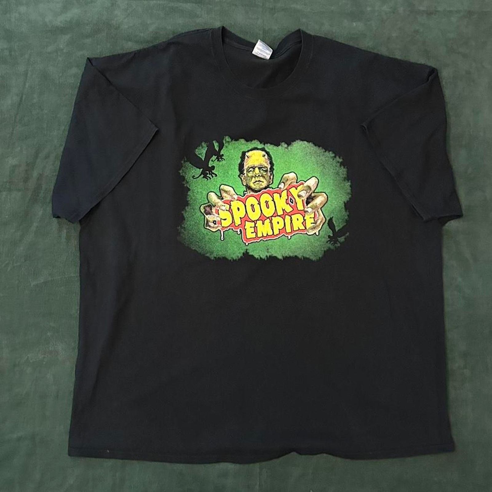 Gildan Y2k spooky empire tee Size US XXL / EU 58 / 5 - 1 Thumbnail