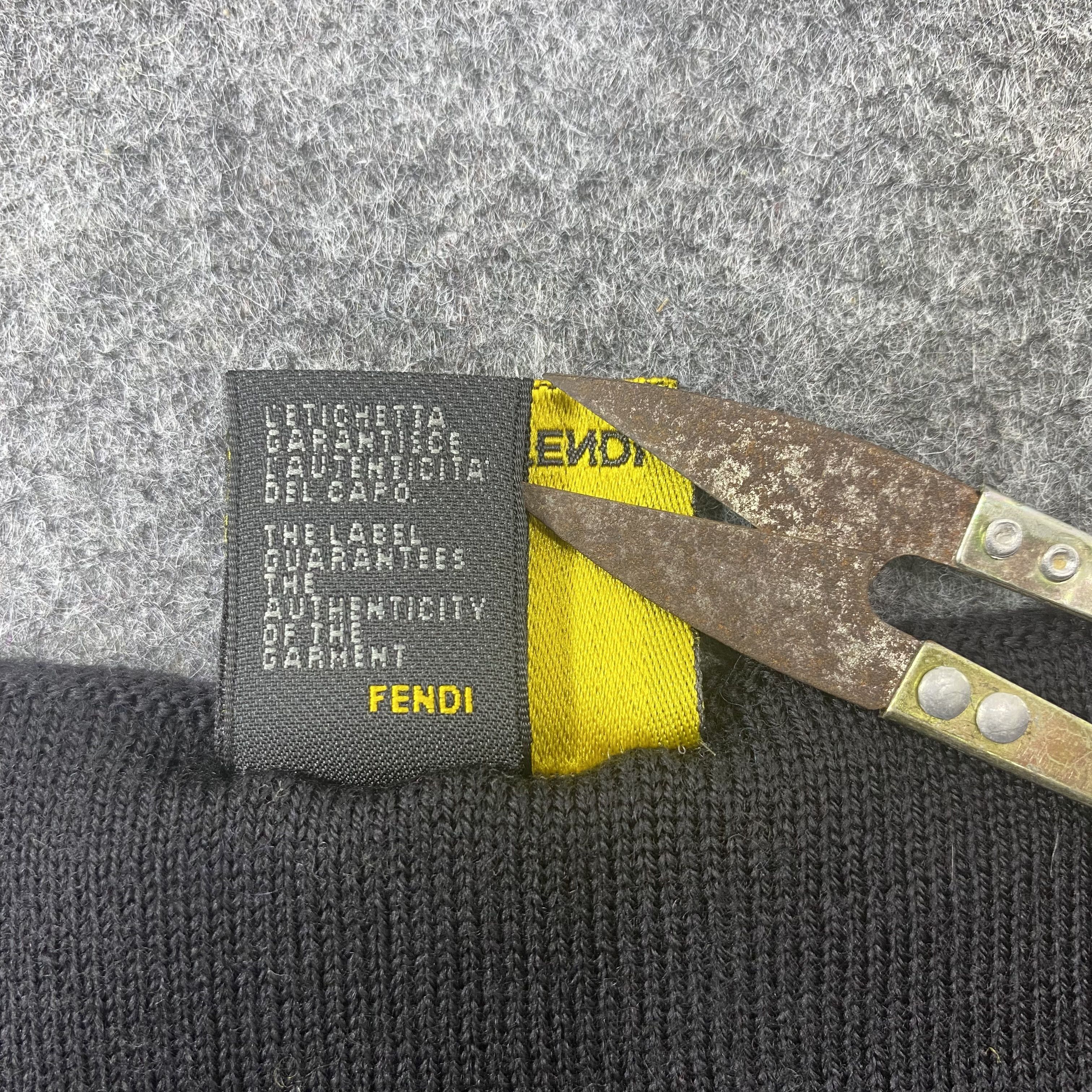 Fendi Fendi Scarf / Muffler / Neckwear -T1084 Size ONE SIZE - 9 Thumbnail