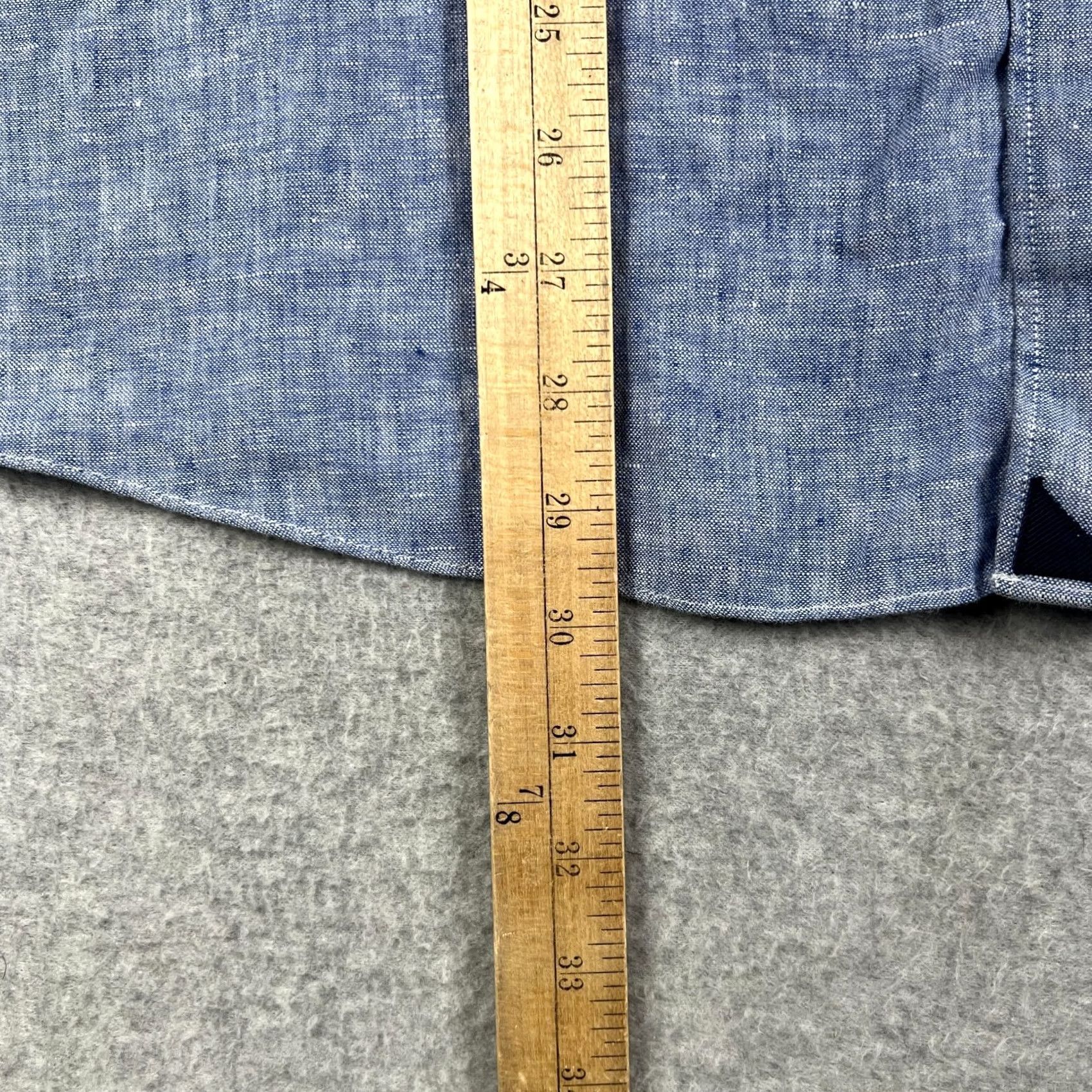 UNTUCKit UNTUCKit Shirt Button XL Slim Blue Lightweight Linen Short Sleeve Size US XL / EU 56 / 4 - 6 Thumbnail