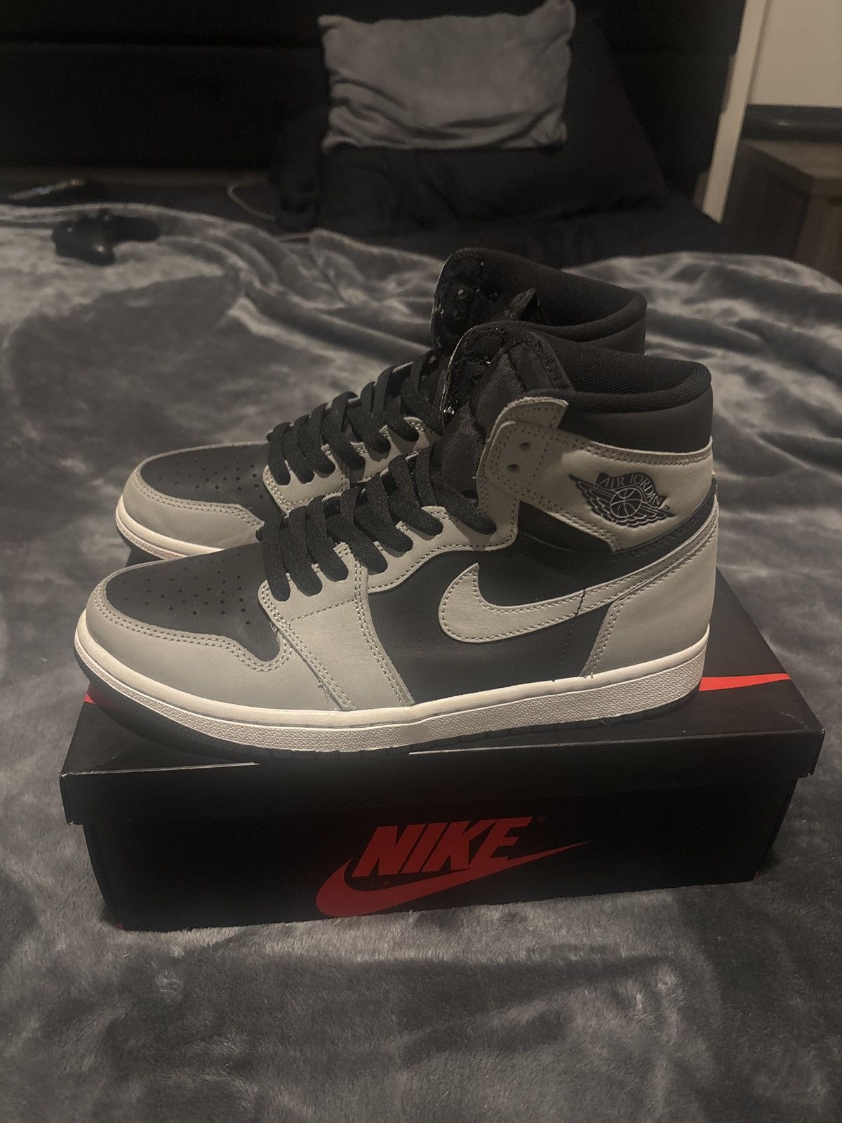 Jordan Brand Air Jordan 1 Retro High OG Shadow 2.0 Size 9 Size US 9 / EU 42 - 1 Thumbnail