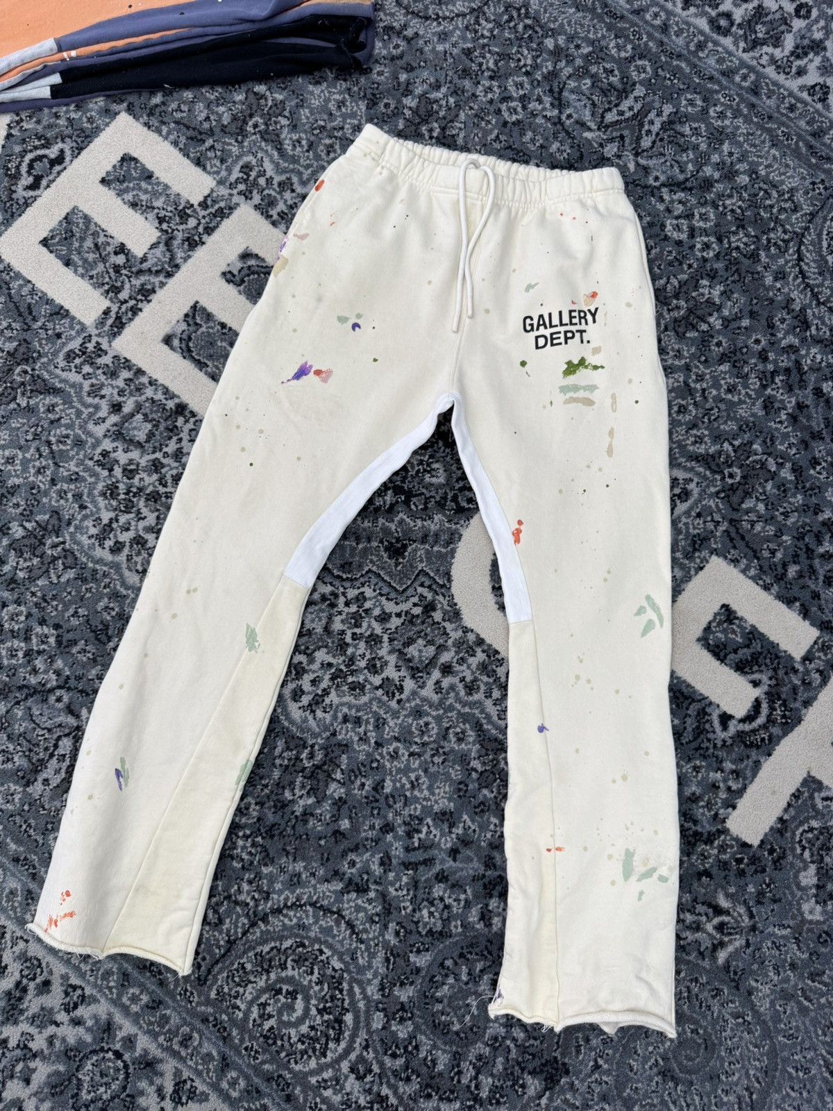 Gallery Dept. Gallery dept flared sweat pants Size US 34 / EU 50 - 1 Thumbnail