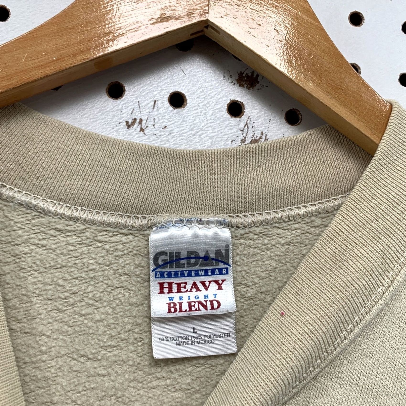Gildan Item Specifications: Color: White/Black Size US L / EU 52-54 / 3 - 6 Thumbnail