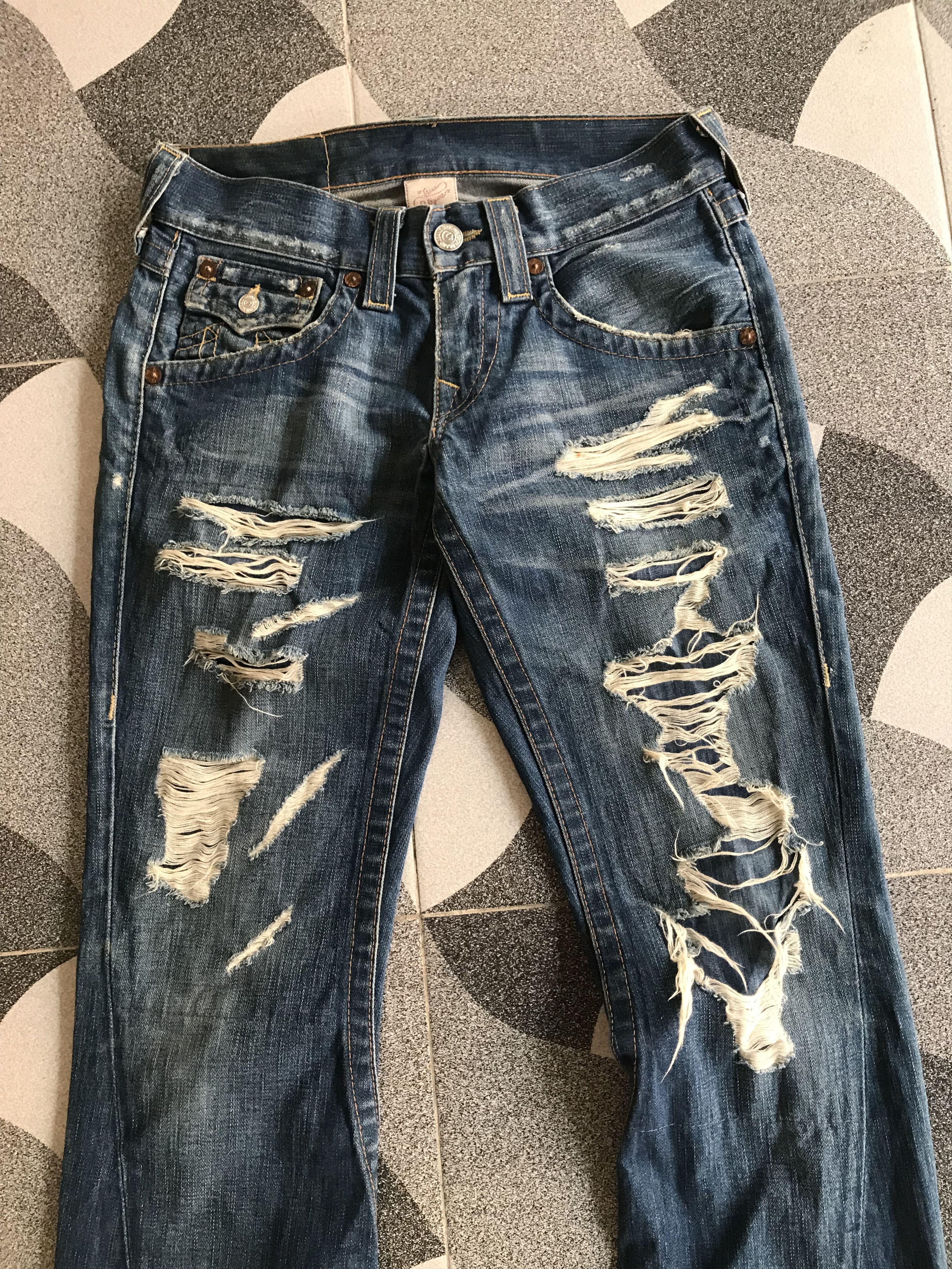 True Religion × Vintage True Religion Distressed Flared Size US 29 - 2 Thumbnail