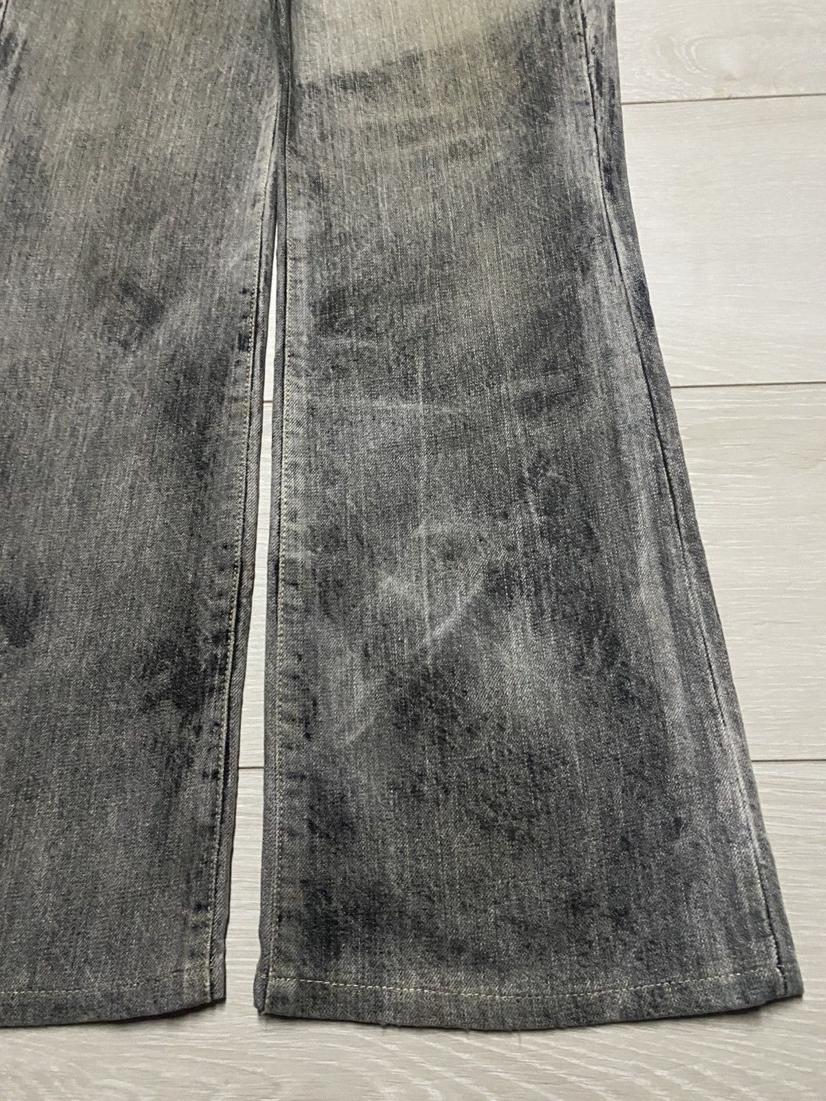 Le Grande Bleu (L.G.B.) Blue Way Made in Nippon Bleached Distressed Flare Jeans Size US 30 / EU 46 - 10 Thumbnail