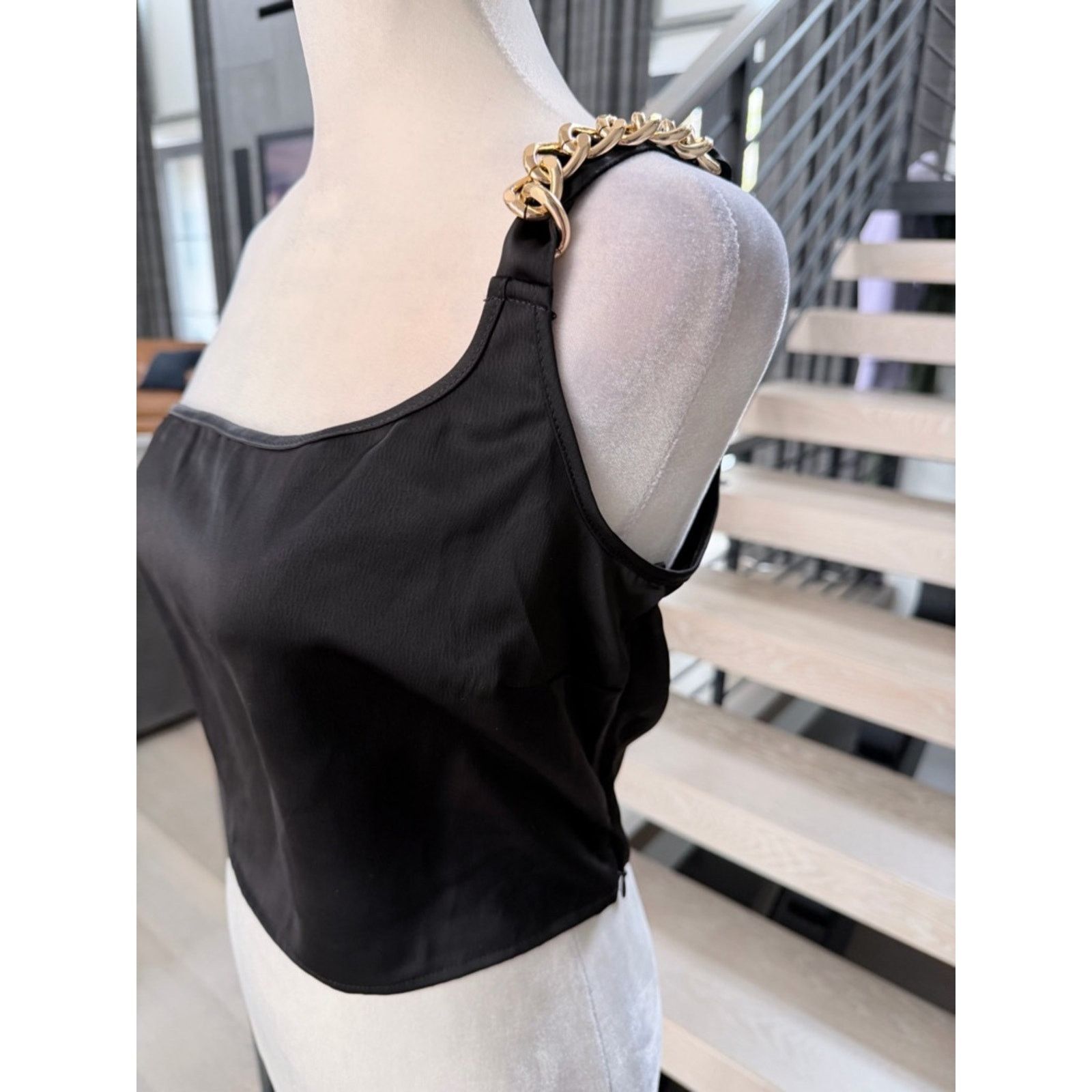 Other One-Shoulder Black Satin Crop Top with Chain Strap size S Size S / US 4 / IT 40 - 6 Thumbnail