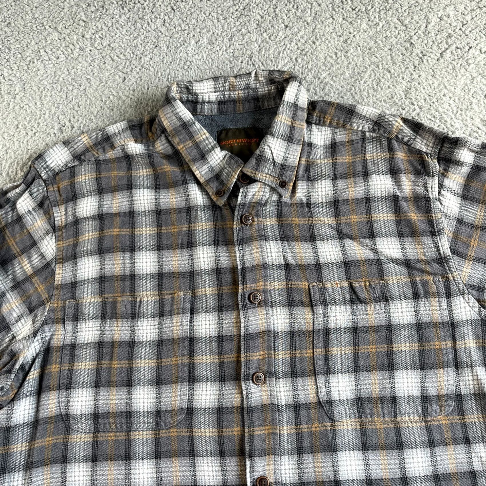 Vintage Northwest Territory Shirt Mens XL Gray Plaid Flannel Button Up Outdoor Size US XL / EU 56 / 4 - 2 Thumbnail
