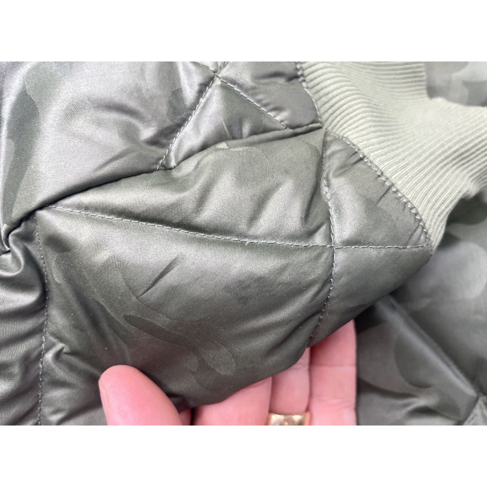 Alo ALO Green Camo Quilted Down Puffer Bomber Jacket Full Zip Womens Size S Size S / US 4 / IT 40 - 7 Thumbnail