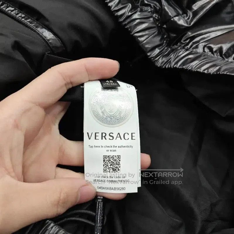 Versace Versace Women's Black Nylon Puffer Jacket . Size M / US 6-8 / IT 42-44 - 4 Thumbnail