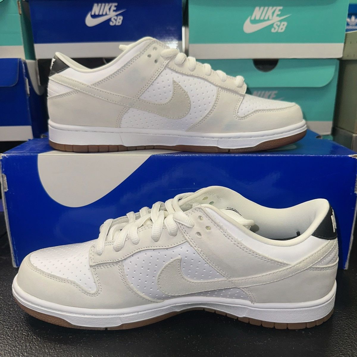 Nike Size 10.5 - Nike Dunk Premium Low White 313170-112 Size US 10.5 / EU 43-44 - 2 Thumbnail