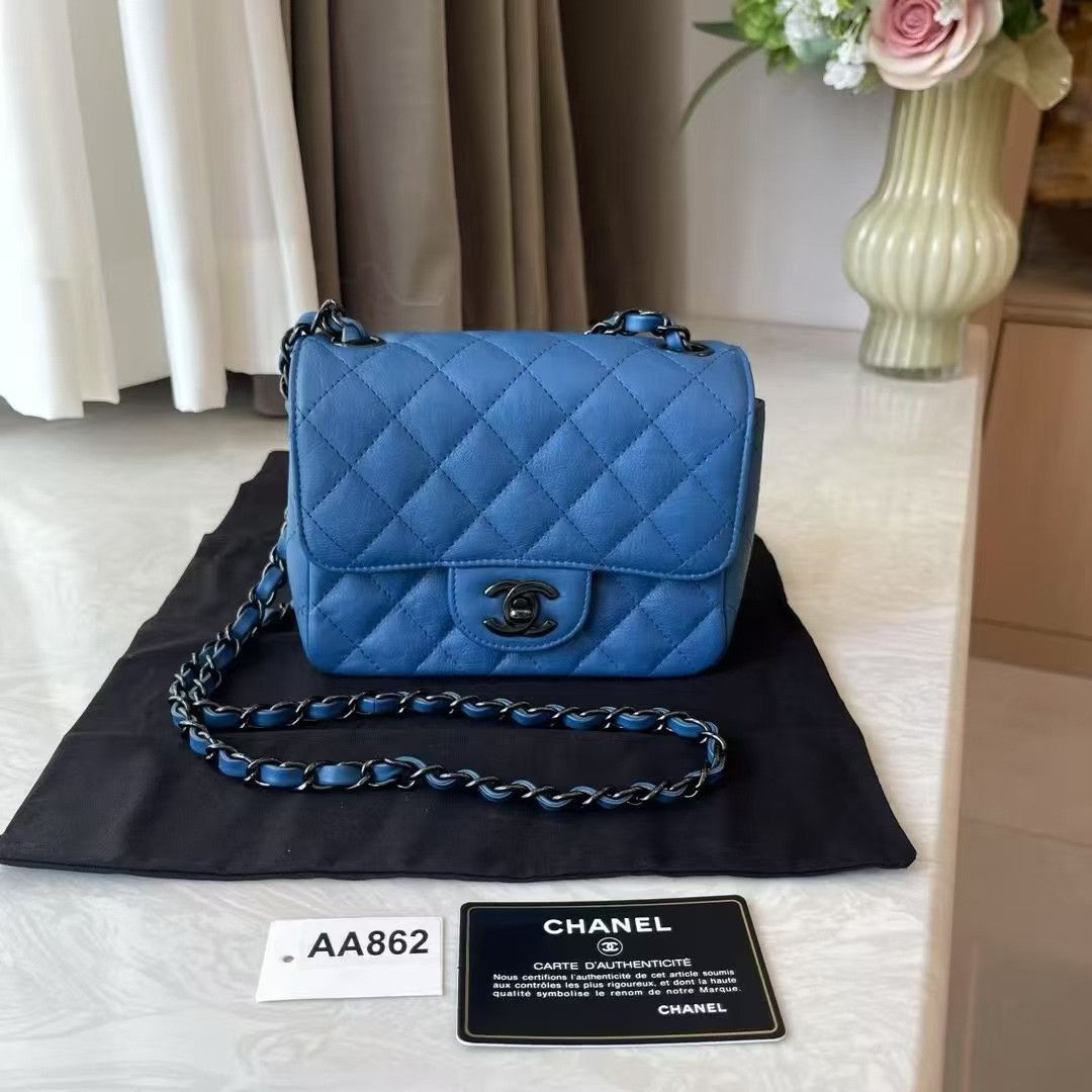Chanel Pre-loved Bag Very good condition Size ONE SIZE - 1 Thumbnail