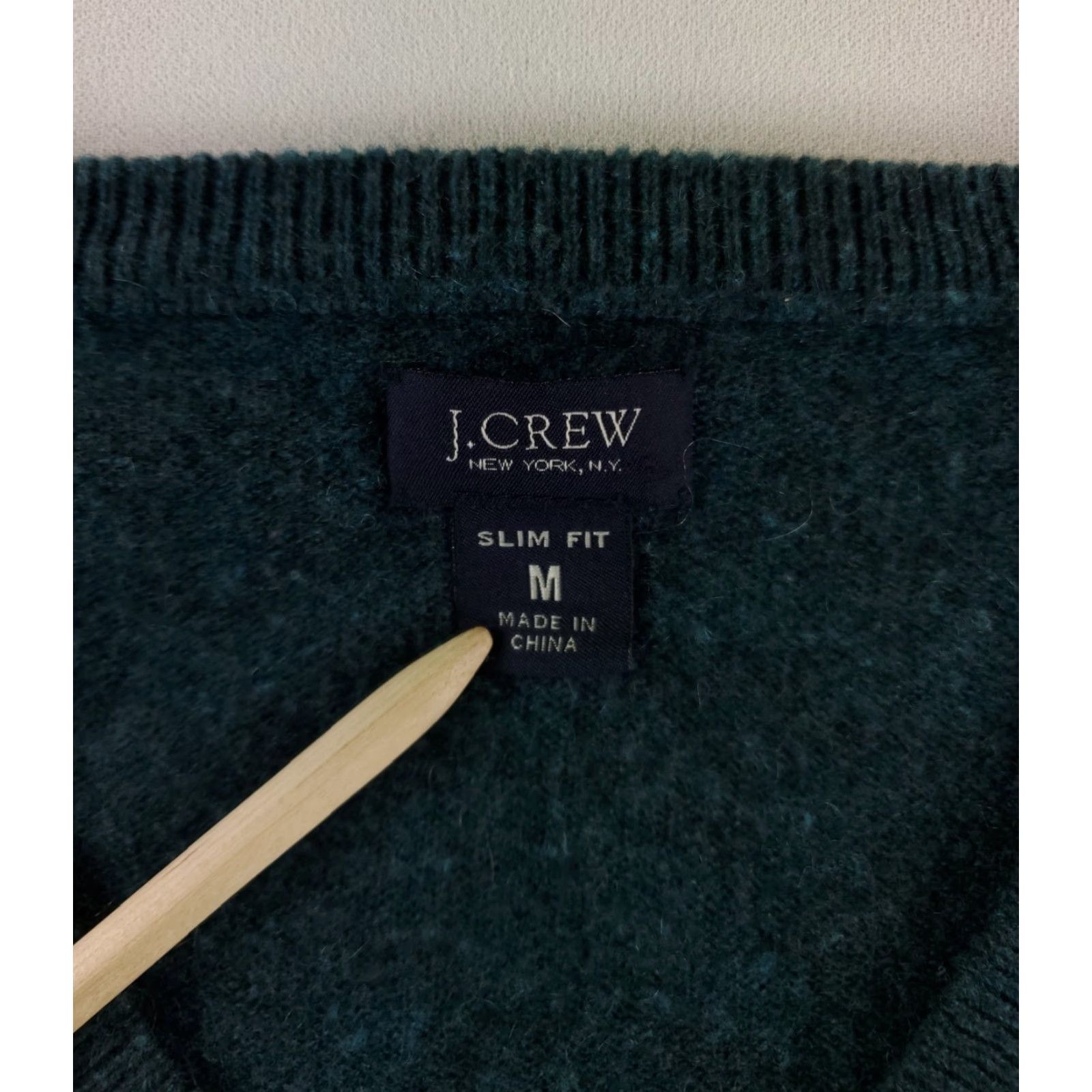 J.Crew **J.CREW MEN'S REGULAR FIT CASHMERE V-NECK BLUE-GREEN PULLOVER** User: J.CREW MEN'S REGULAR FIT CASHMERE V-NECK GREEN PULLOVER Size US M / EU 48-50 / 2 - 2 Thumbnail