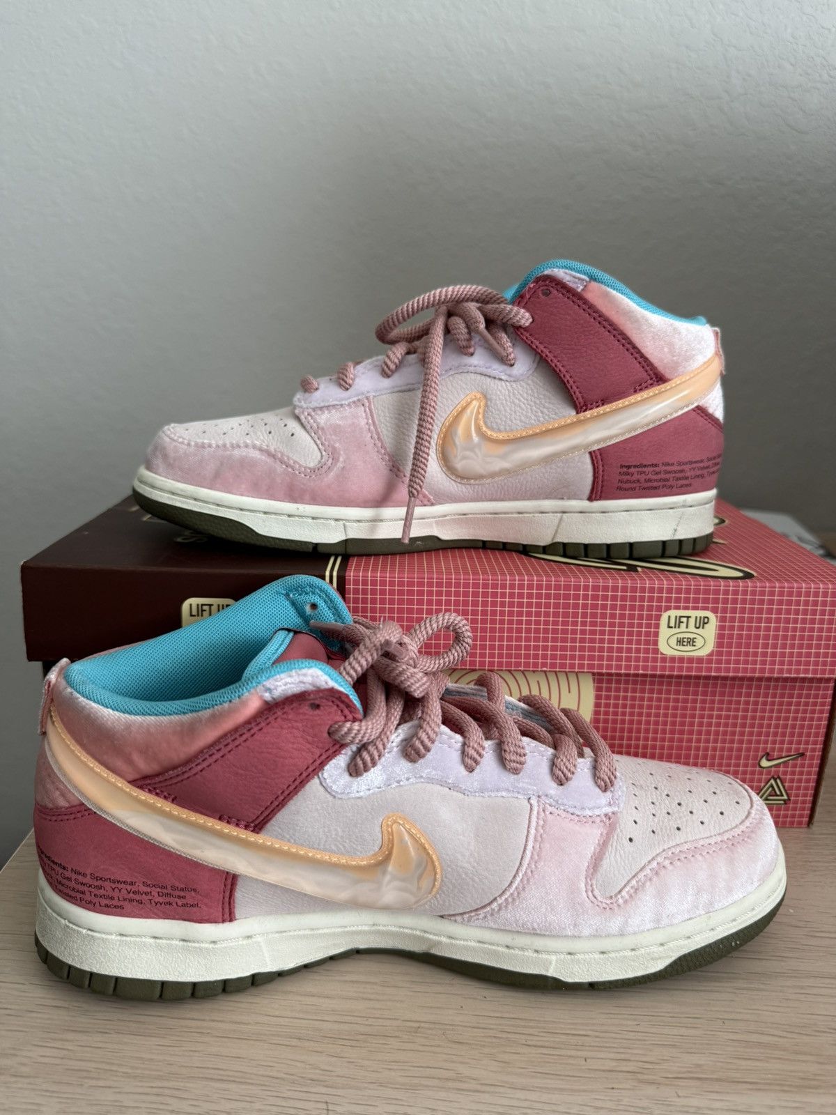 Nike × Social Status Nike Dunk Mid X Social Status Free Lunch Strawberry Milk Size US 8 / EU 41 - 2 Thumbnail