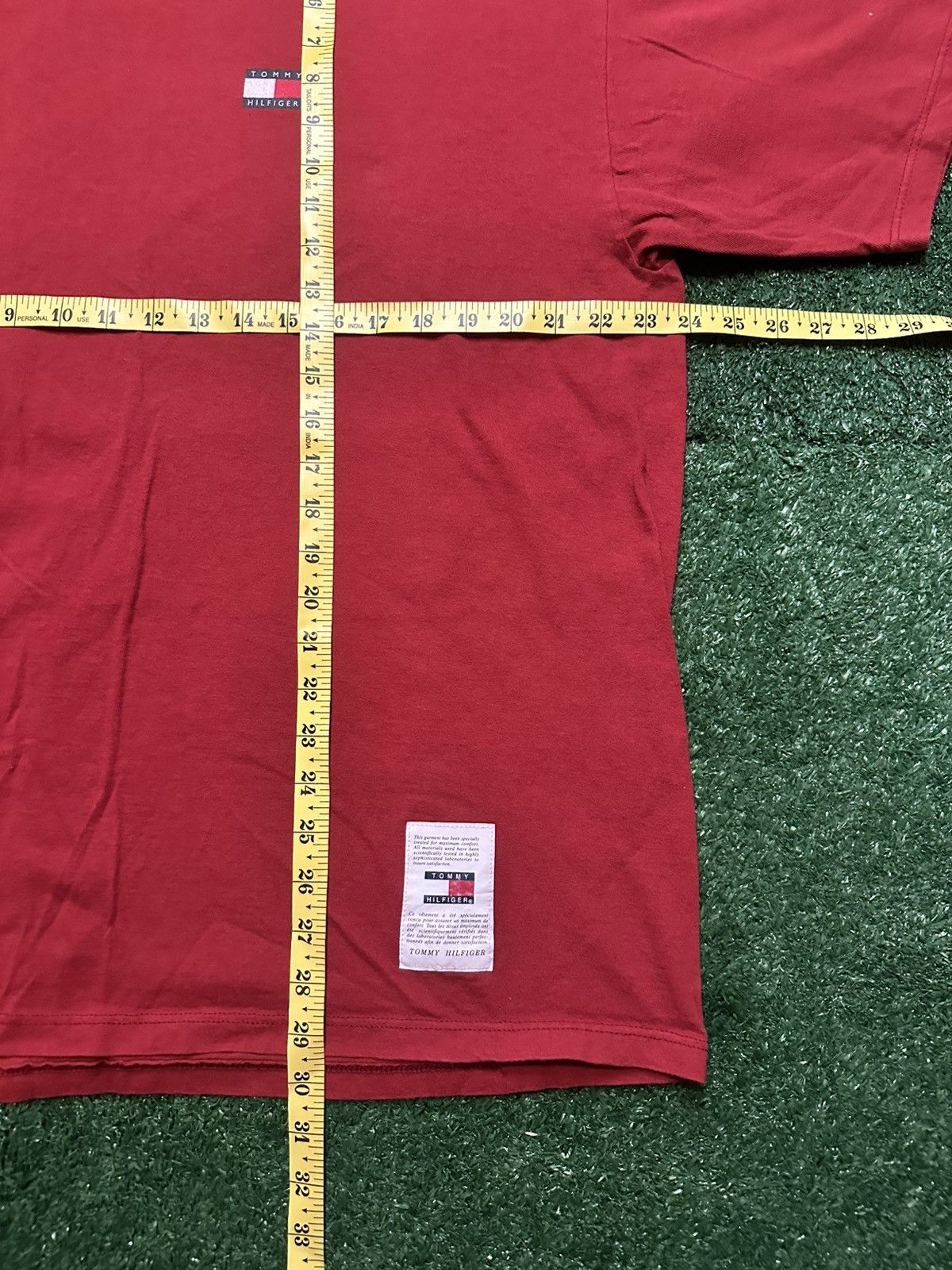 Tommy Hilfiger Vintage Red Tommy Hilfiger Logo T-Shirt Size XL Size US XL / EU 56 / 4 - 6 Thumbnail