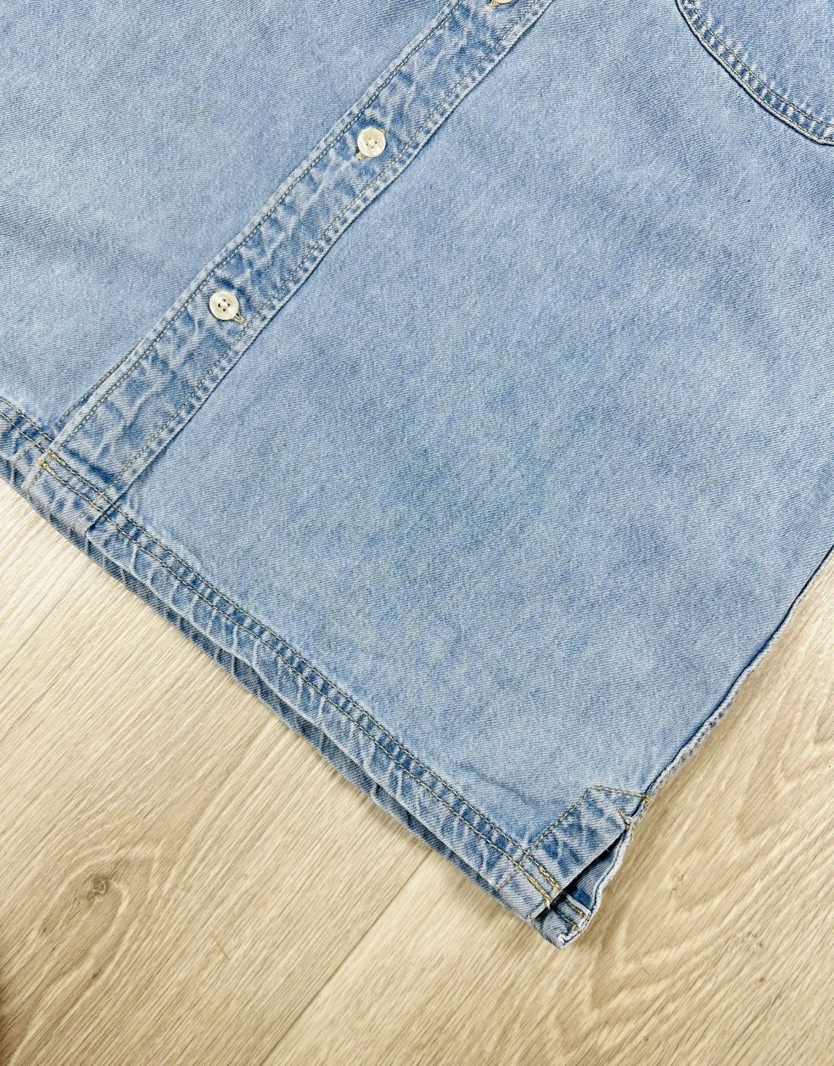 Tommy Hilfiger × Vintage Vintage Tommy Hilfiger Jeans Denim Shirt Short Sleeve Button Size US M / EU 48-50 / 2 - 8 Thumbnail