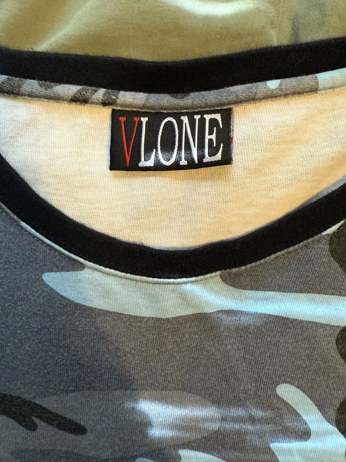 Vlone Vlone Friends Long Sleeve Shirt Size US S / EU 44-46 / 1 - 3 Thumbnail