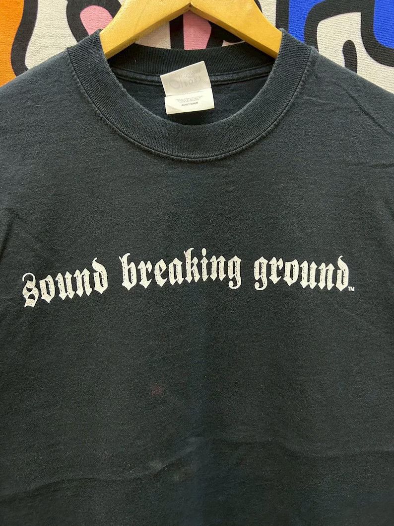 Vintage Vintage 2000s Sound Breaking Ground Band tshirt size M Size US M / EU 48-50 / 2 - 4 Thumbnail