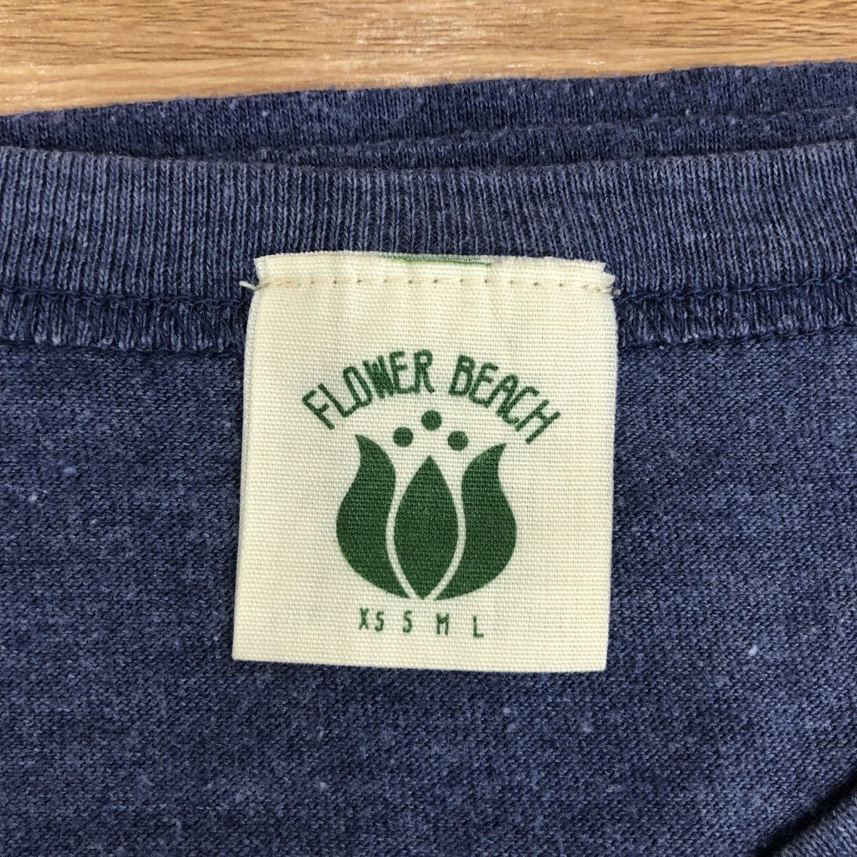 Vintage Vintage FLOWER BEACH Tee Shirt Surf Size US M / EU 48-50 / 2 - 5 Thumbnail