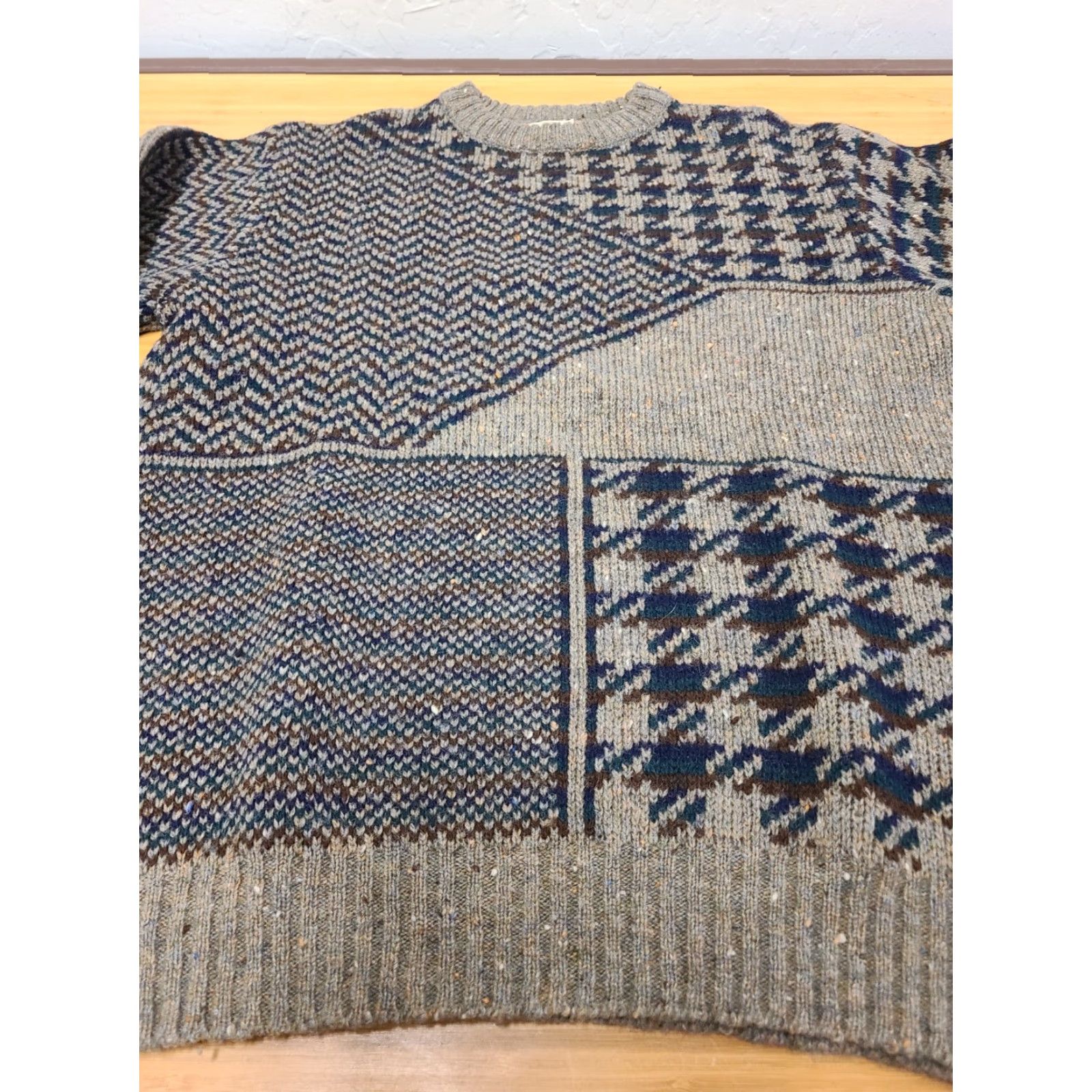 Vintage VINTAGE Lord Jeff Sweater 100% Shetland Wool Abstract Pattern Crew Neck Long Sleeve Brown M Mens Pullover Knit Classic Fall Winter Size US M / EU 48-50 / 2 - 3 Thumbnail