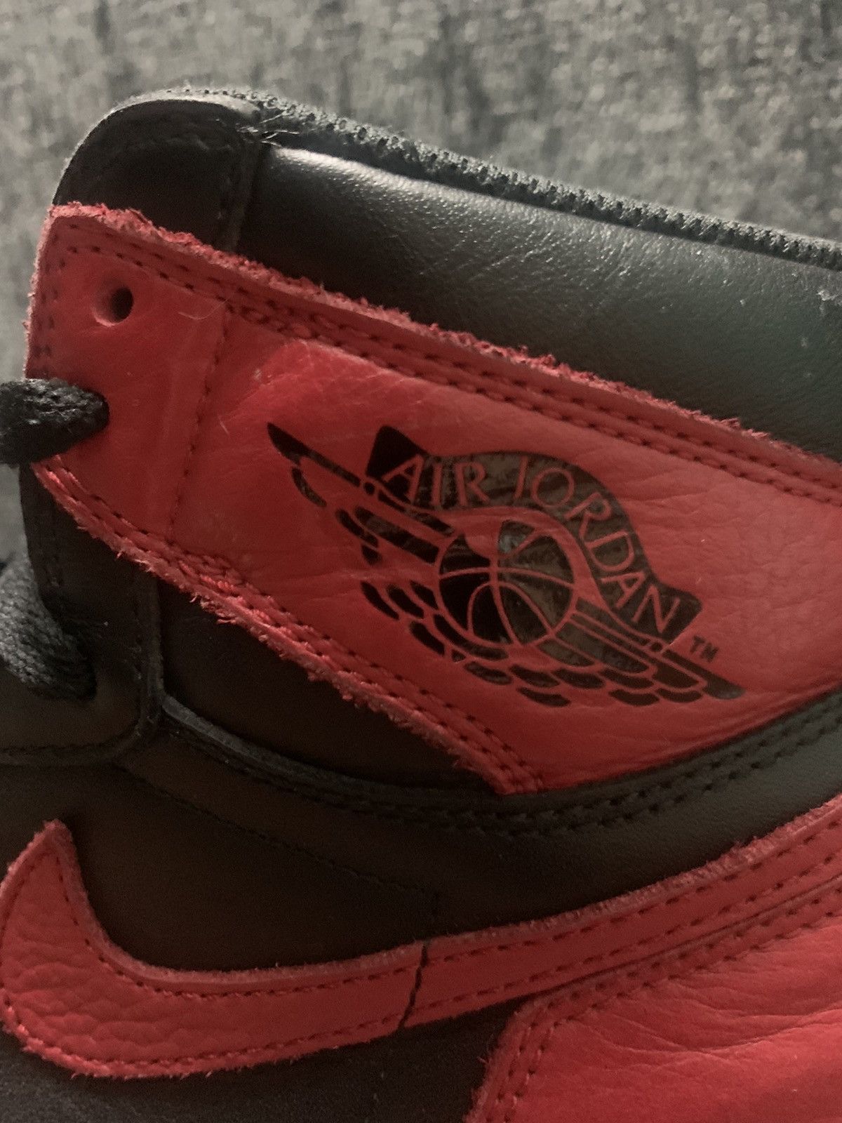 Jordan Brand Air Jordan 1 Retro High OG Bred 2016 Size US 10.5 / EU 43-44 - 7 Thumbnail