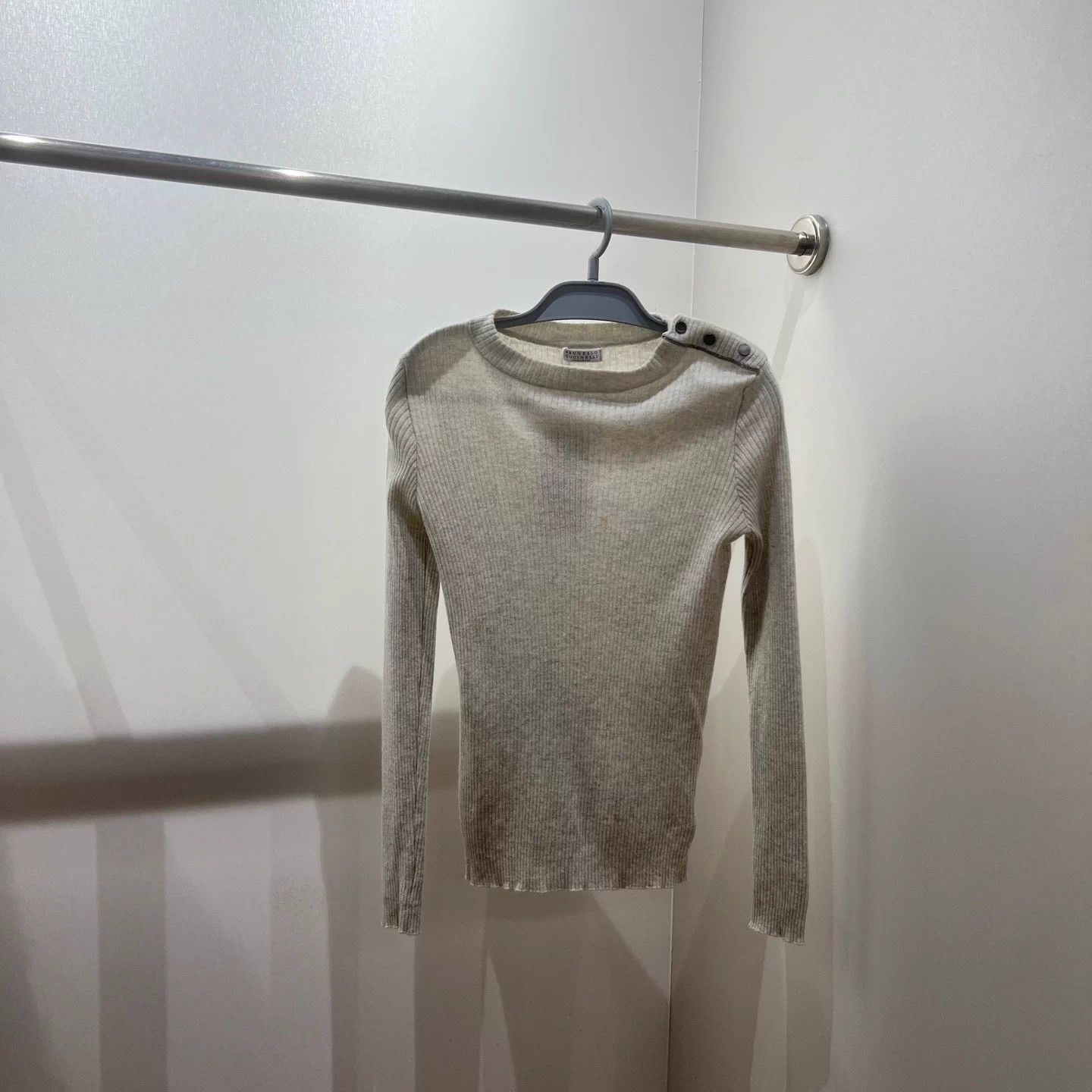 Brunello Cucinelli dec112 shoulder beaded cashmere LS S