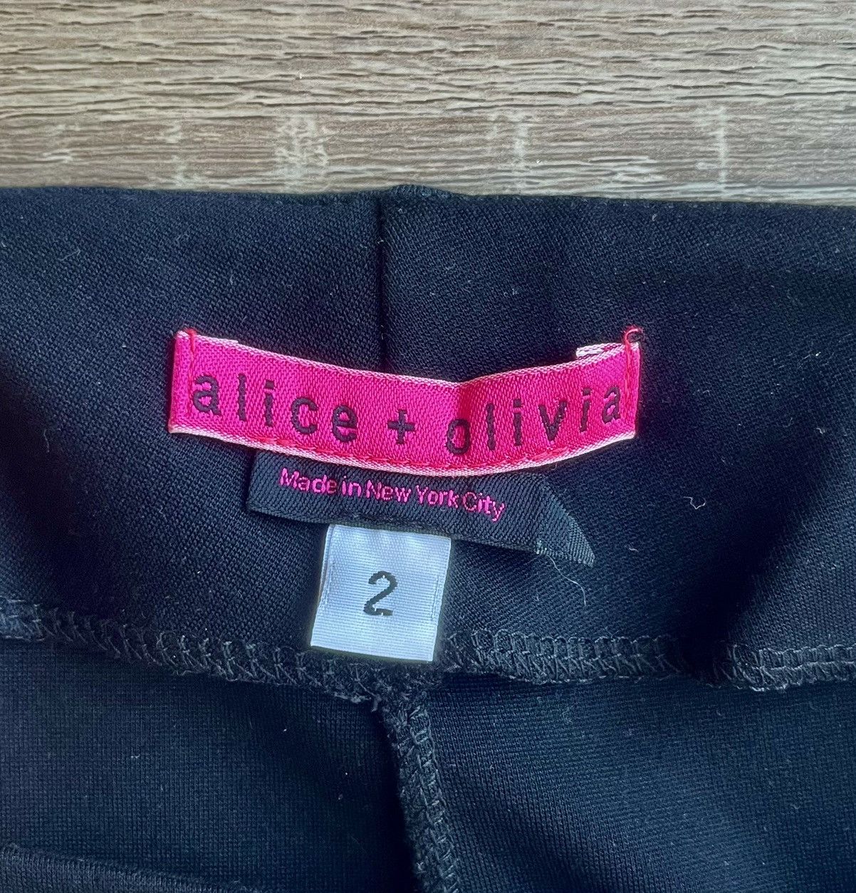 Alice + Olivia Alice + Olivia black sequin insert legging Size 26" / US 2 / IT 38 - 4 Thumbnail