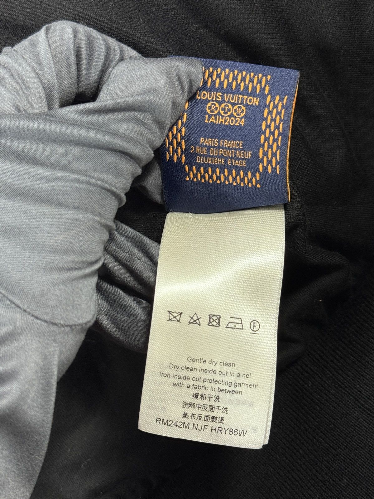 Louis Vuitton PHARRELL WILLIAMS AW24 WEST DAMIER FLEECE JACKET 1AFXOF RED Size US XL / EU 56 / 4 - 10 Thumbnail