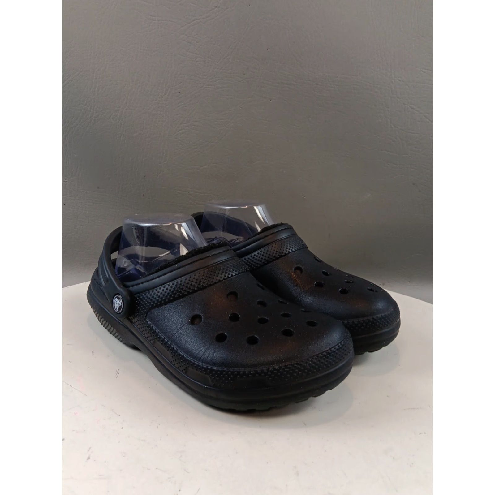 Crocs Crocs Women’s Sandal Slip-On Black Faux Fur Lining Lightweight Clog Sandals 7 US Women Size US 7 / IT 37 - 2 Thumbnail