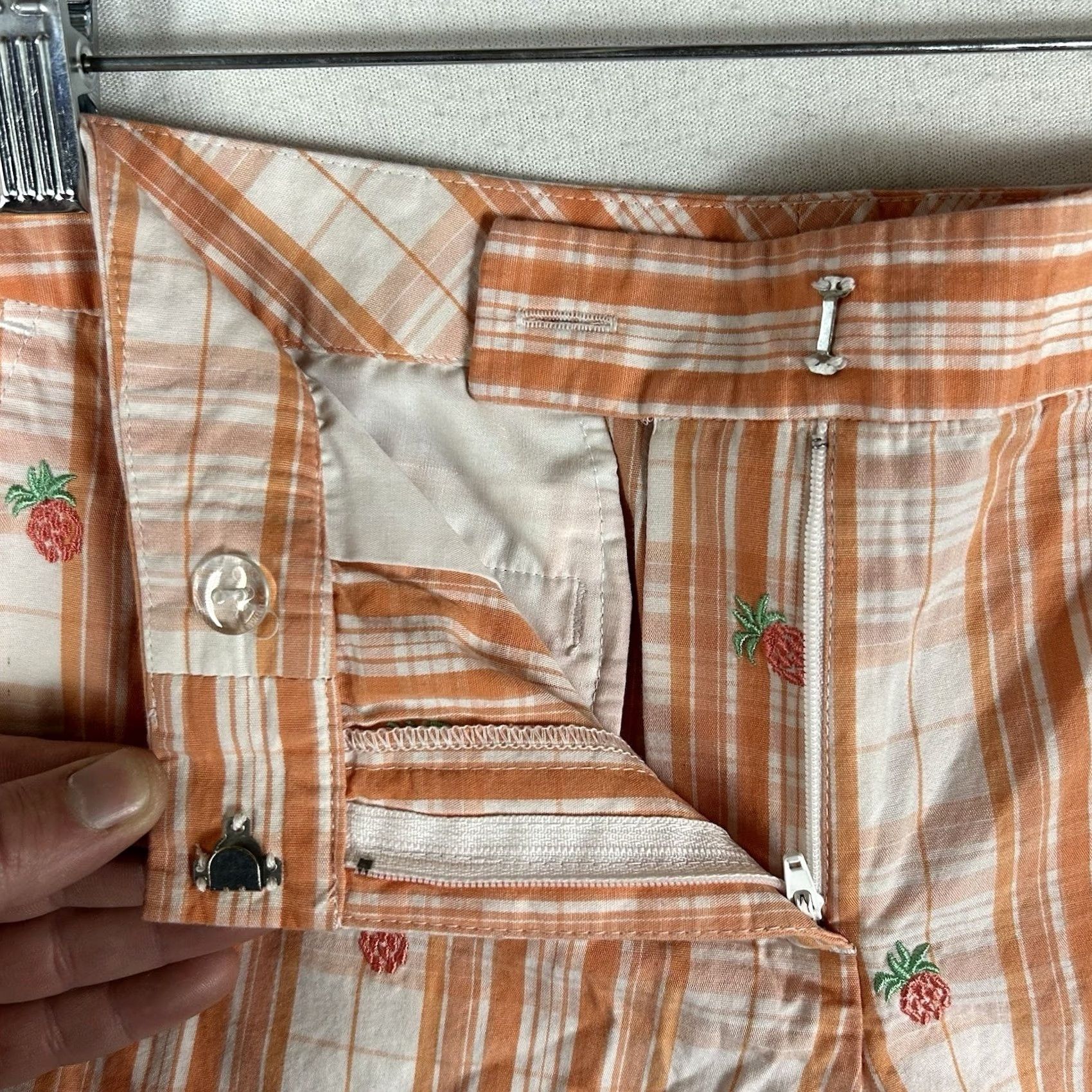 Izod Izod Golf Shots Womens 6 Orange Plaid Embroidered Casual Chino Hiking Shirt Size 28" / US 6 / IT 42 - 3 Thumbnail