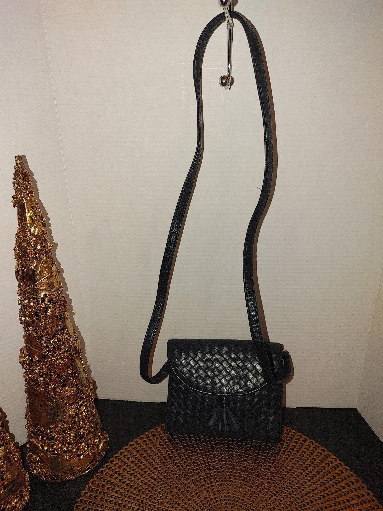 Designer Talbots Basket Weave Leather Crossbody Size ONE SIZE - 1 Thumbnail