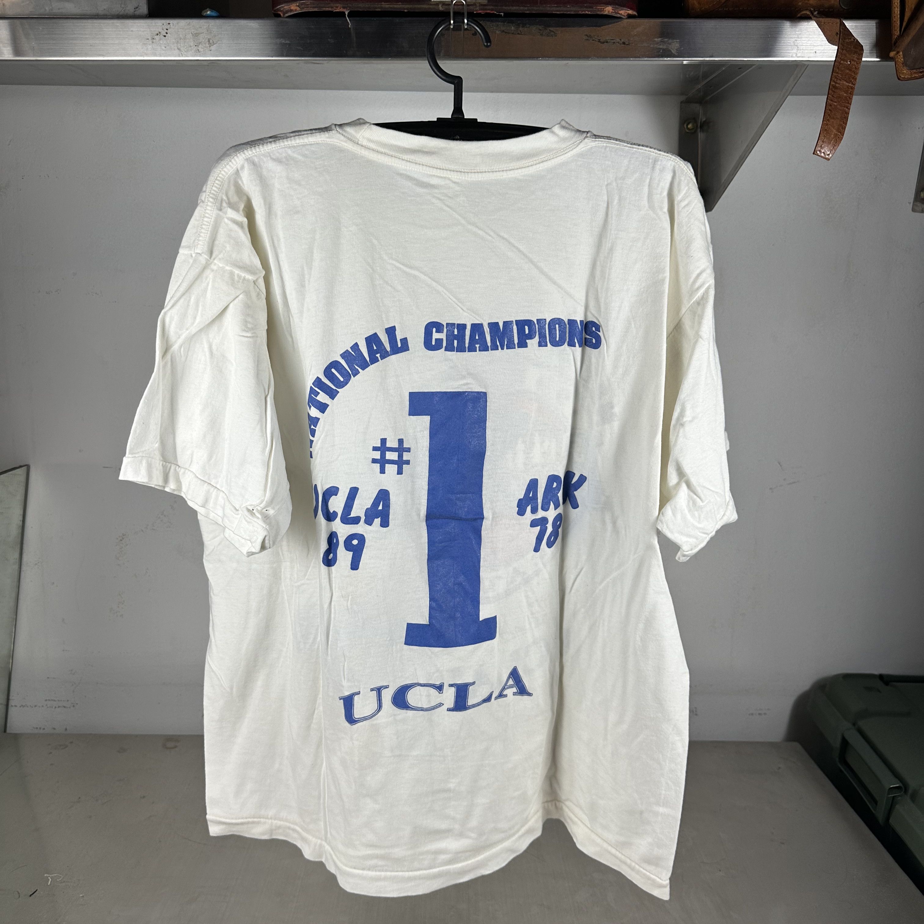 Vintage Vintage 1995 UCLA Bruins NCAA National Champions T-Shirt Size US XL / EU 56 / 4 - 3 Thumbnail