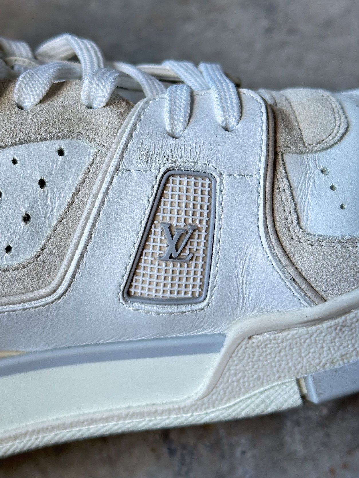 Louis Vuitton Louis Vuitton High Top Trainers Size US 9 / EU 42 - 8 Thumbnail