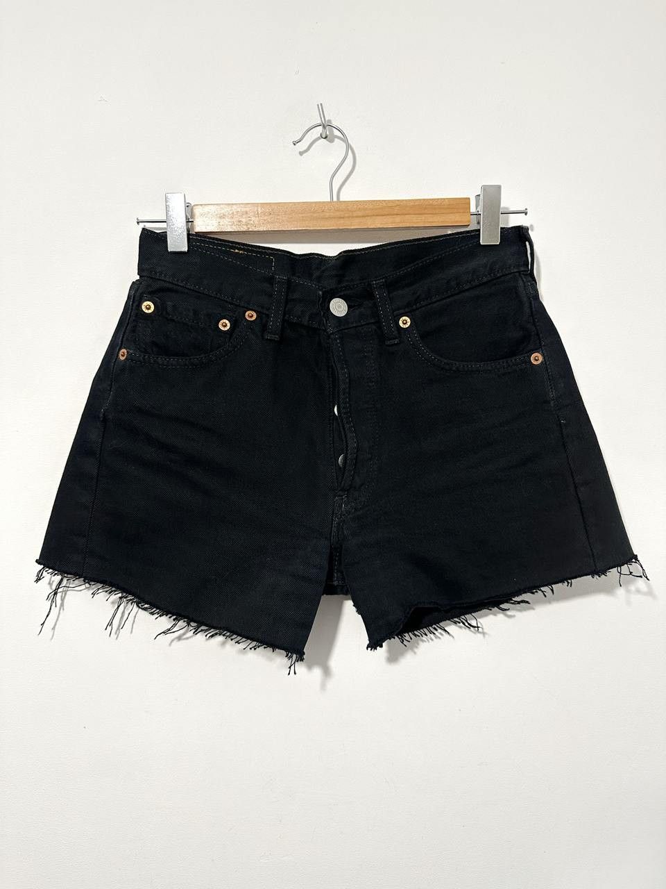 Levi's × Vintage Vintage Levi's Black Denim Jeans Shorts W28 Size 28" / US 6 / IT 42 - 2 Thumbnail