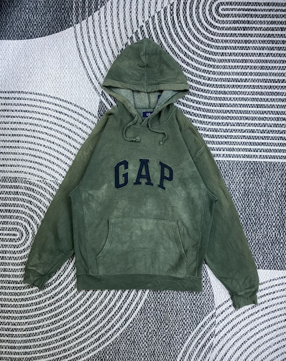 Gap Vintage Gap Big Spellout Faded Sweatshirt Hoodie Size US XL / EU 56 / 4 - 1 Thumbnail