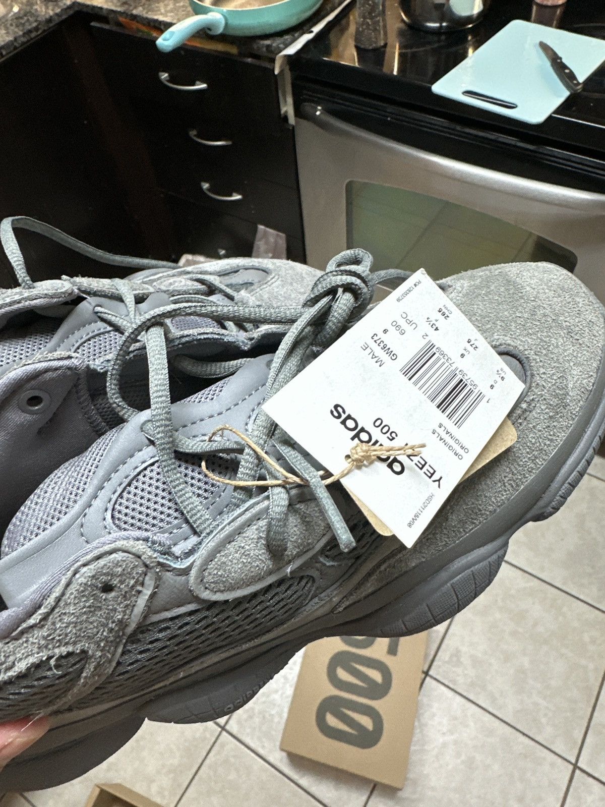 Yeezy BRAND NEW Yeezy 500 granite size 9.5 Size US 9.5 / EU 42-43 - 7 Thumbnail