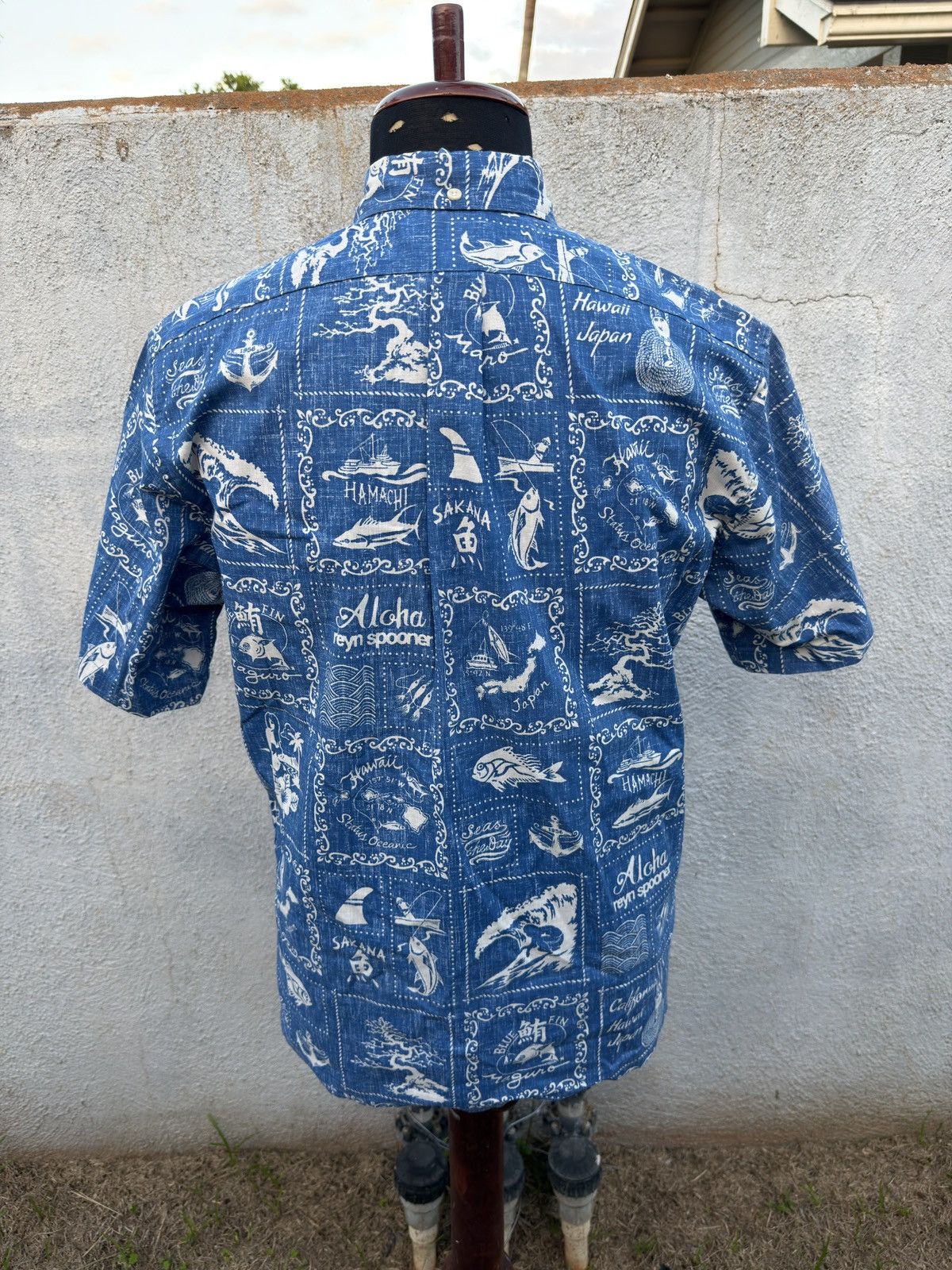 Reyn Spooner PreOwned Reyn Spooner Blue Classic Hawaiian Print Men's M Size US M / EU 48-50 / 2 - 2 Thumbnail