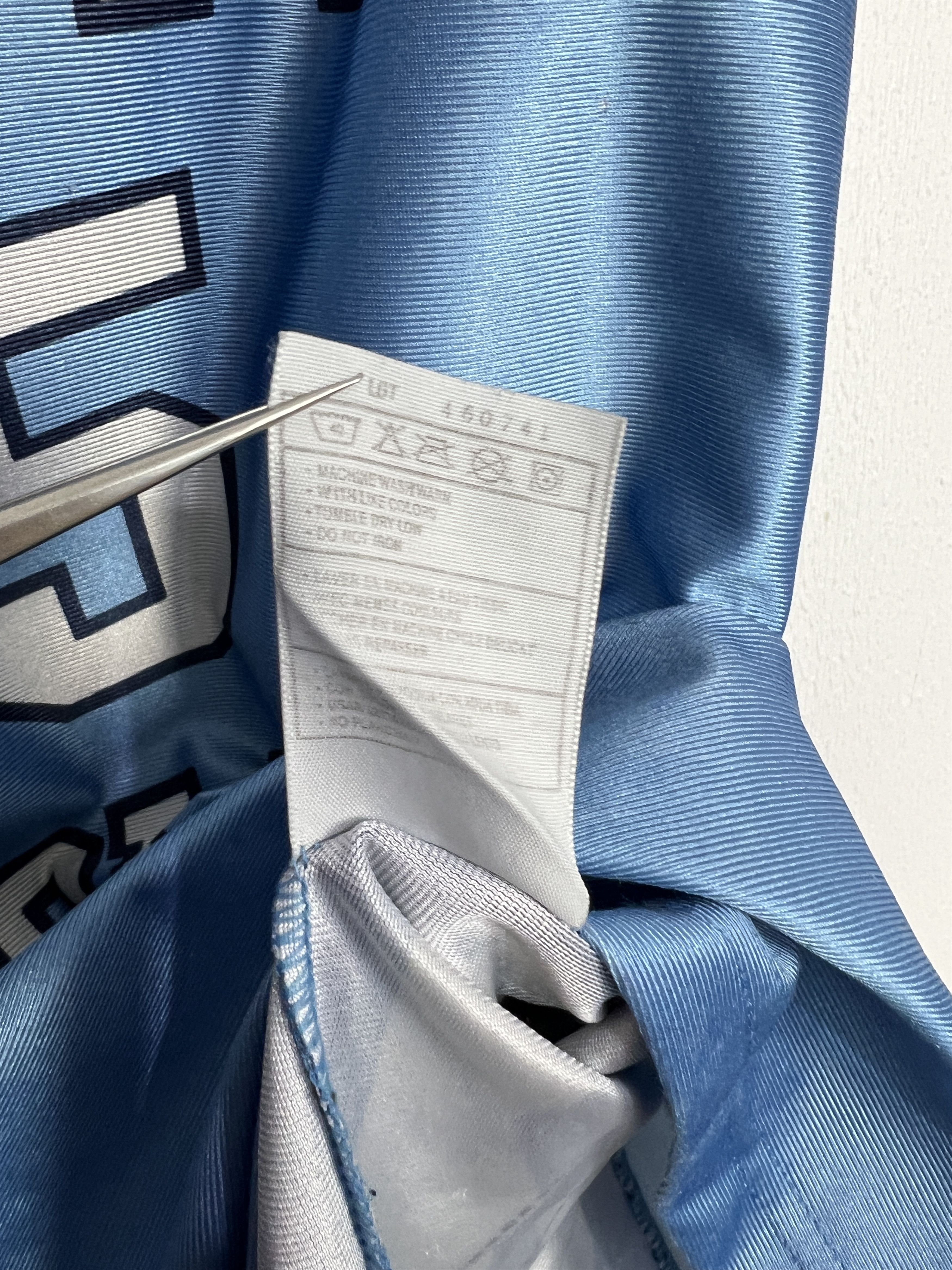 Nike Vintage UNC North Carolina Tar Heels Vince Carter #15 Jersey Size US S / EU 44-46 / 1 - 9 Thumbnail
