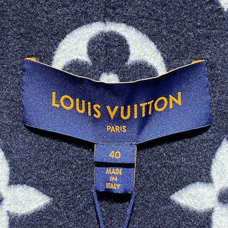 Louis Vuitton Louis Vuitton Blue big old flower full print bathrobe coat Size S / US 4 / IT 40 - 4 Thumbnail