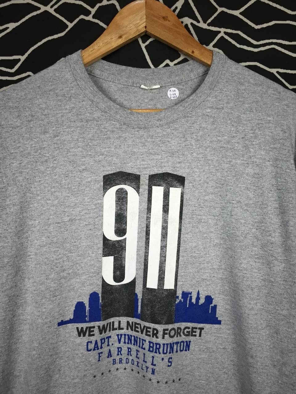 Vintage 9/11 Memorial We Will Never Forget Longsleeve Tee Size US M / EU 48-50 / 2 - 3 Thumbnail