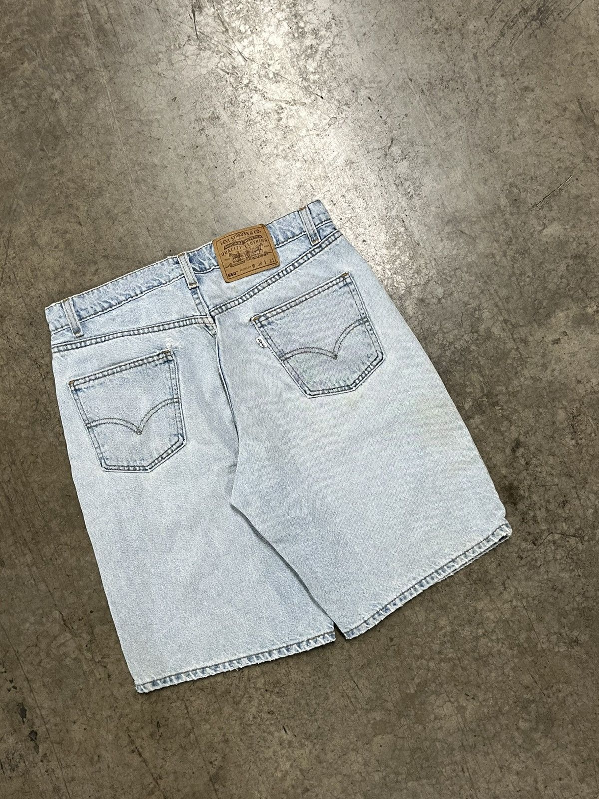 Levi's × Vintage Vintage Levi’s jorts baggy fit streetwear hype thrashed Size US 32 / EU 48 - 1 Thumbnail