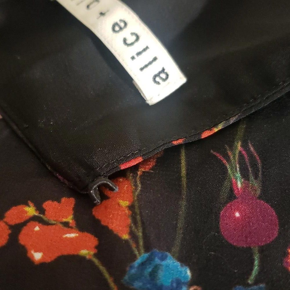 Designer CT1822 alice + olivia Black Floral Sleeveless Blouse S Size S / US 4 / IT 40 - 6 Thumbnail
