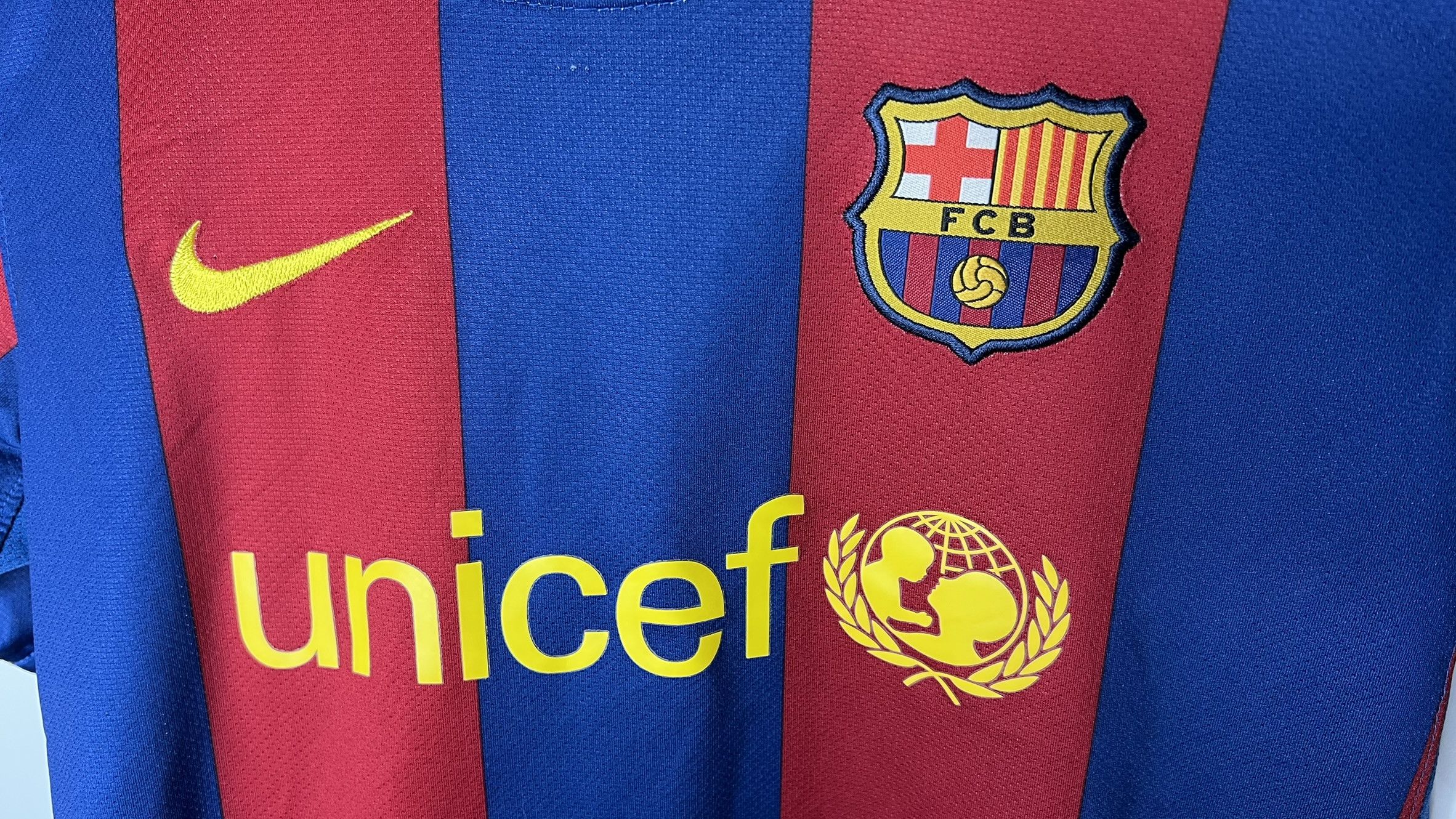 Nike BARCELONA 2010 2011 HOME FOOTBALL SHIRT SOCCER JERSEY NIKE Size US XS / EU 42 / 0 - 3 Thumbnail