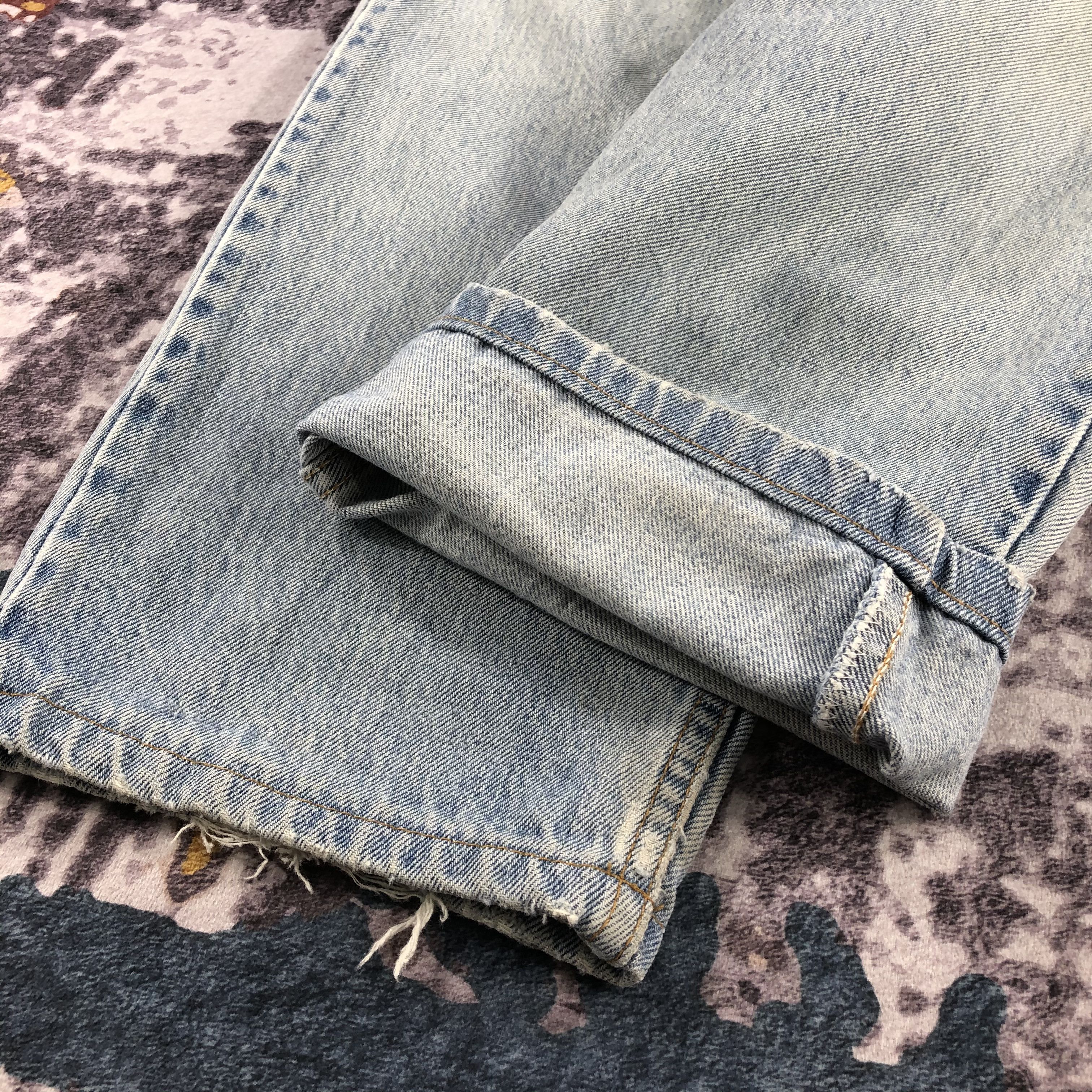 Levi's × Vintage 90s Vintage Light Wash Levis 560 Jeans-JM2312 Size US 35 - 9 Thumbnail