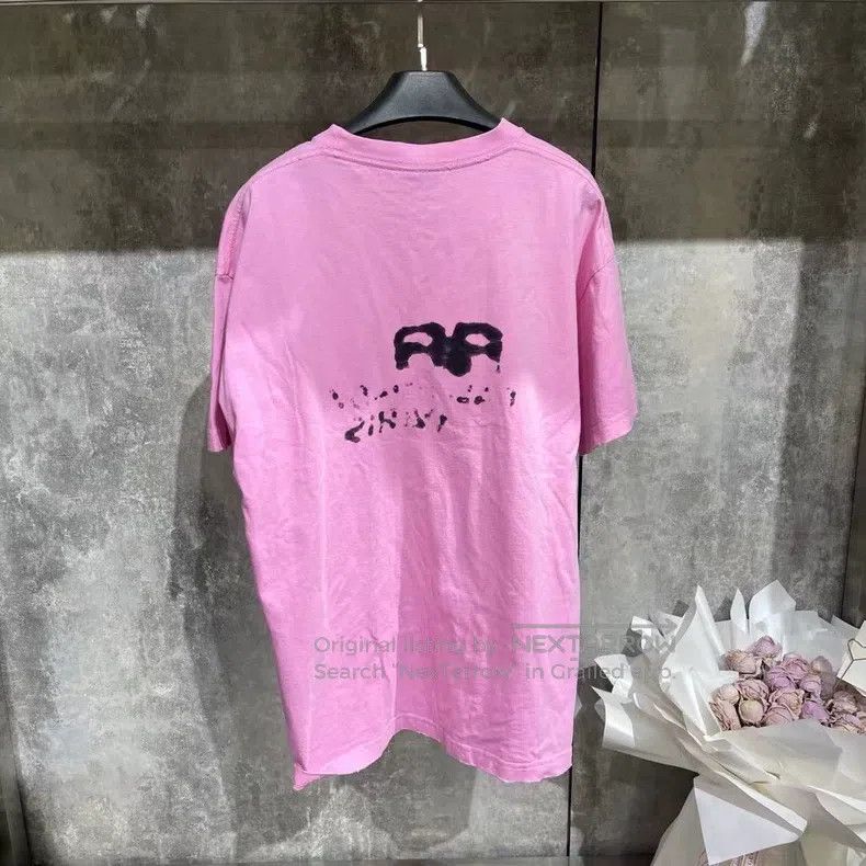 Balenciaga Balenciaga Pink graffiti tee Size US L / EU 52-54 / 3 - 2 Thumbnail
