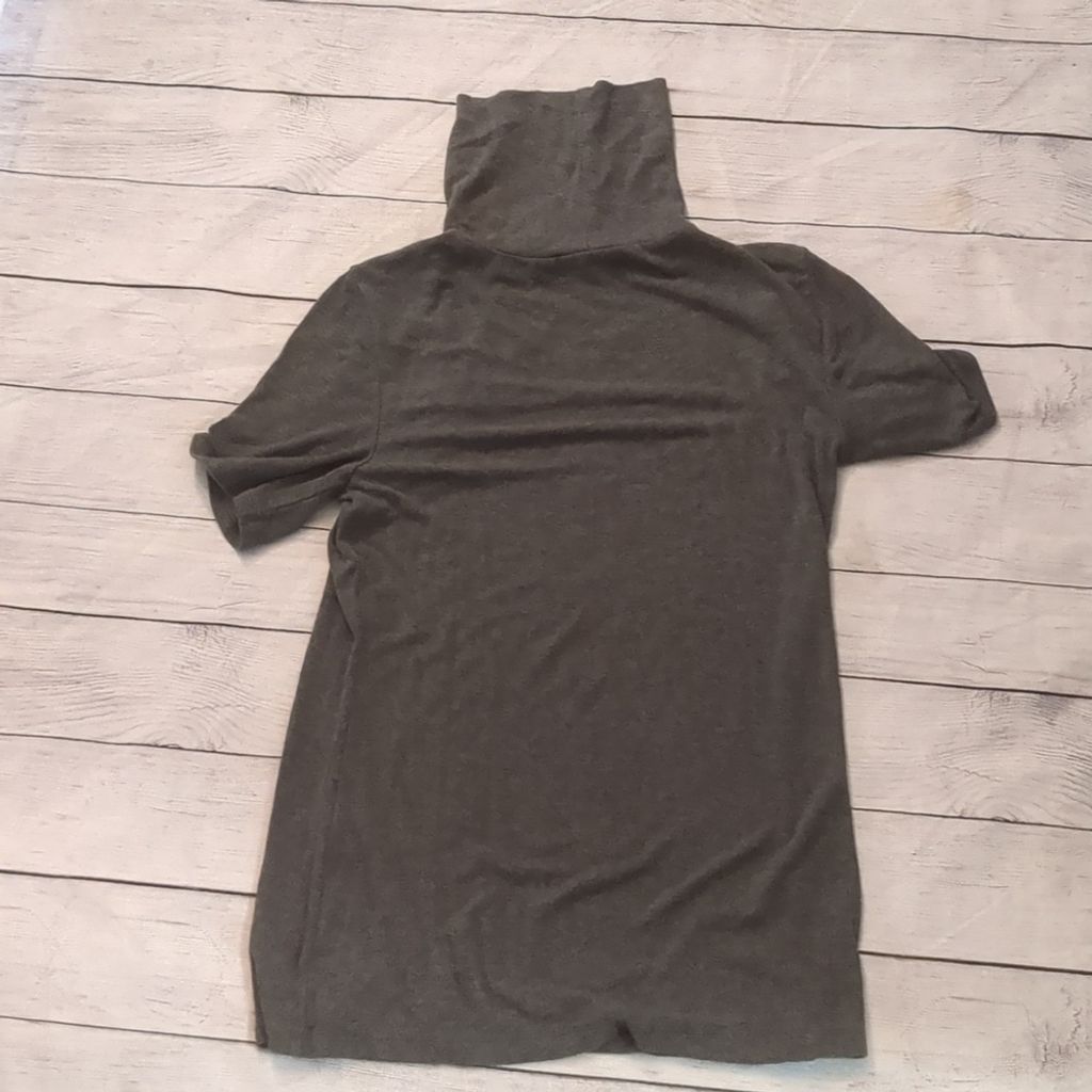 Theory Theory gray short sleeve turtleneck size small Size S / US 4 / IT 40 - 2 Thumbnail
