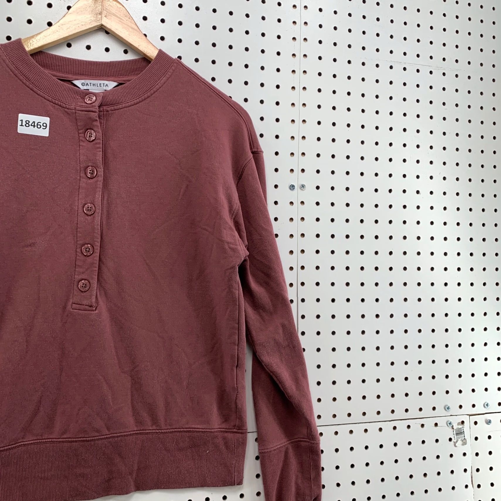 Athleta VINTAGE Athleta Sweatshirt Shirt Womens 2XS Red Long Sleeve Henley Pullover Button 19X24 Womens Size XXS / US 00 / IT 34 - 4 Thumbnail