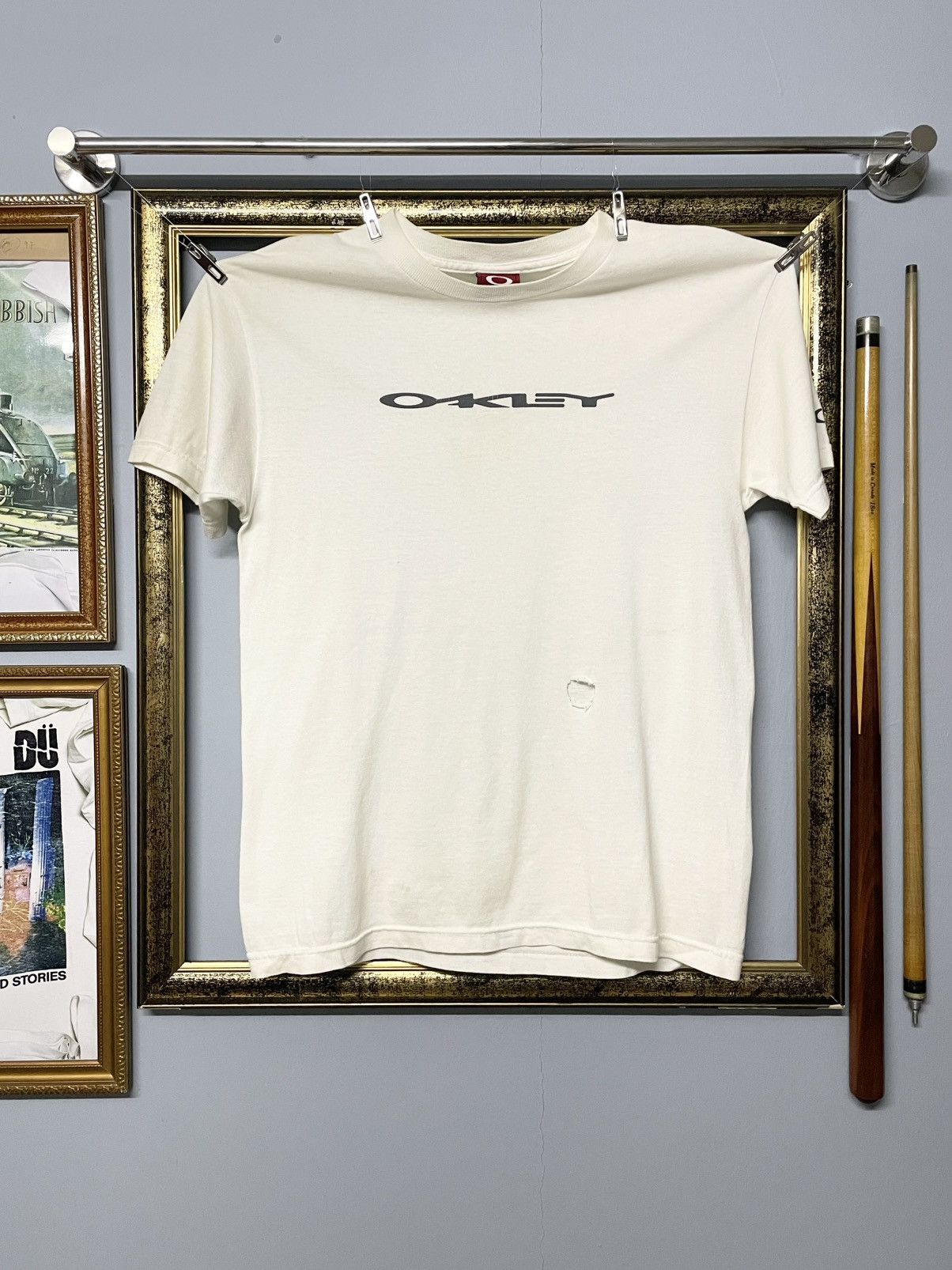 Oakley Vintage 90s Og Designer Oakley Software Distressed Tshirt Size US M / EU 48-50 / 2 - 1 Thumbnail