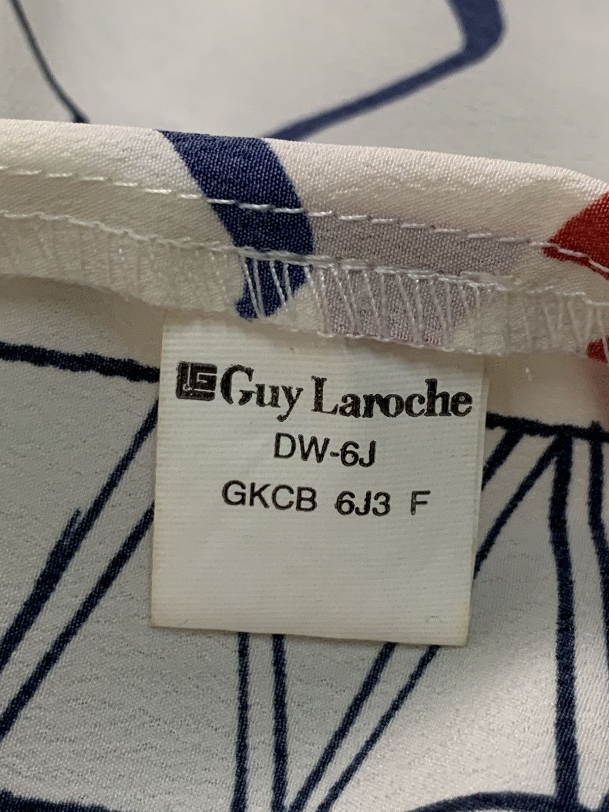 Guy Laroche Rare Design Vintage Guy Laroche Paris Short-Sleeved Blouse Size M / US 6-8 / IT 42-44 - 5 Thumbnail